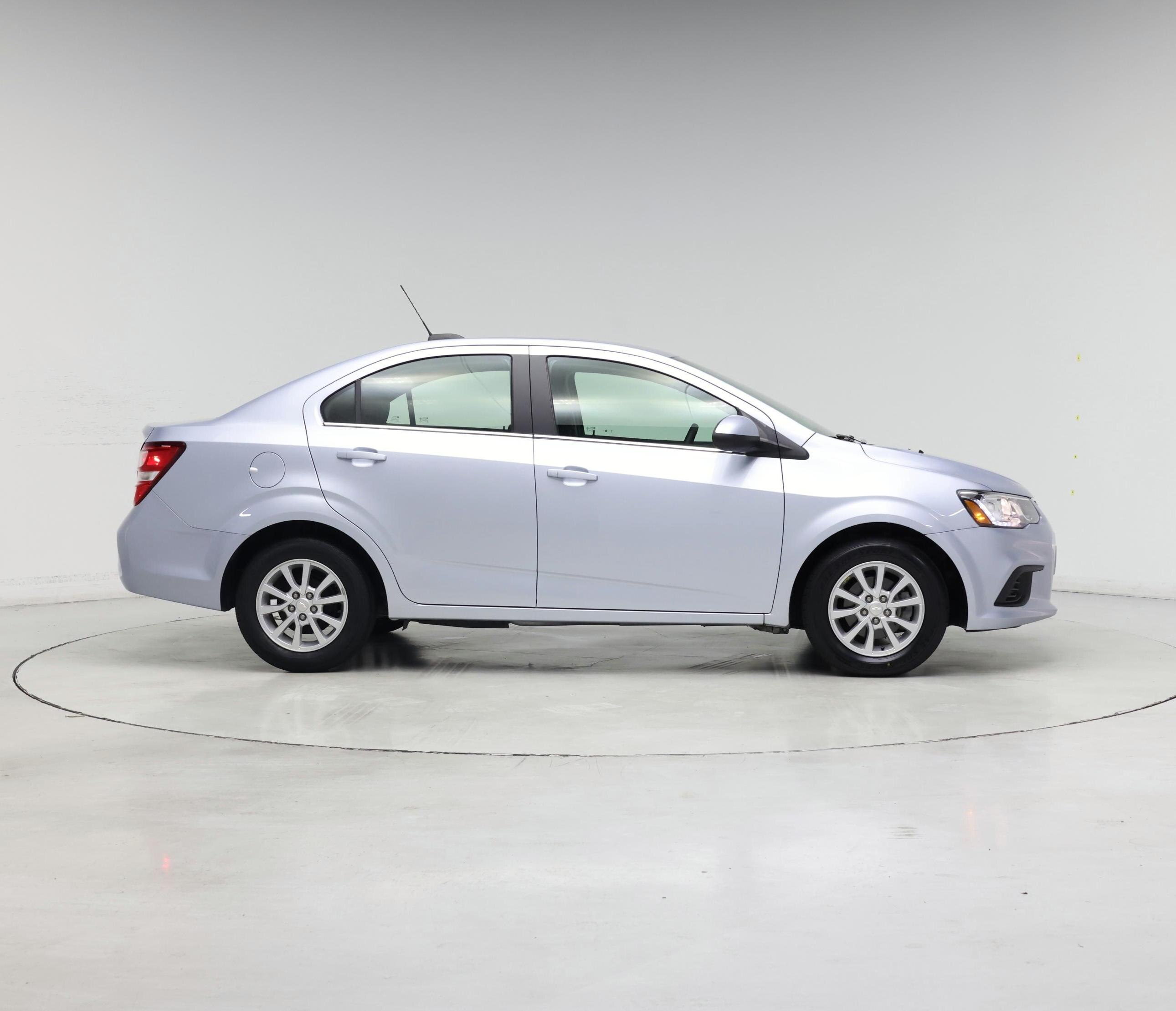 Thumbnail: 2017 Chevrolet Sonic - 7