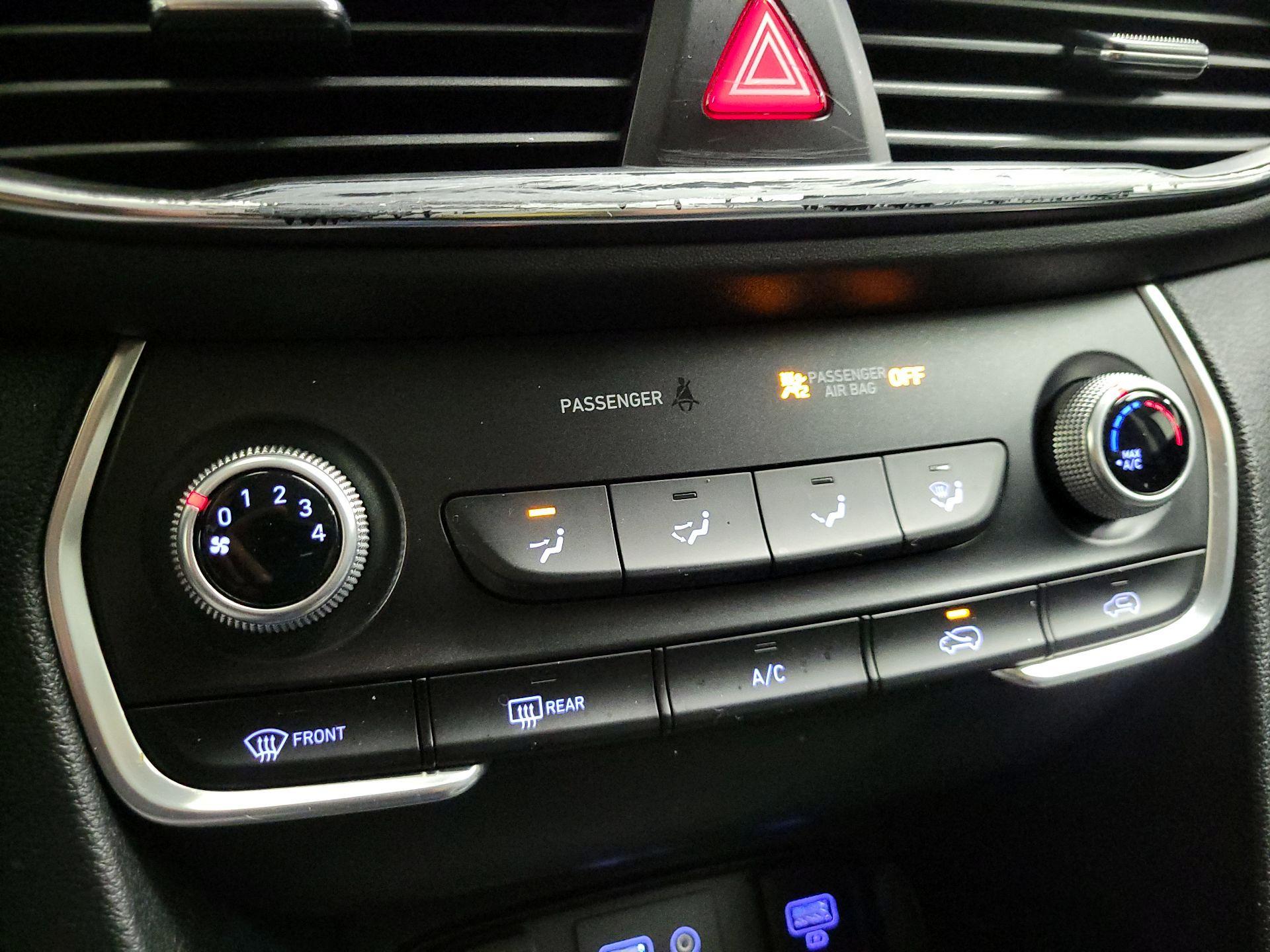 Thumbnail: 2020 Hyundai Santa Fe - 16