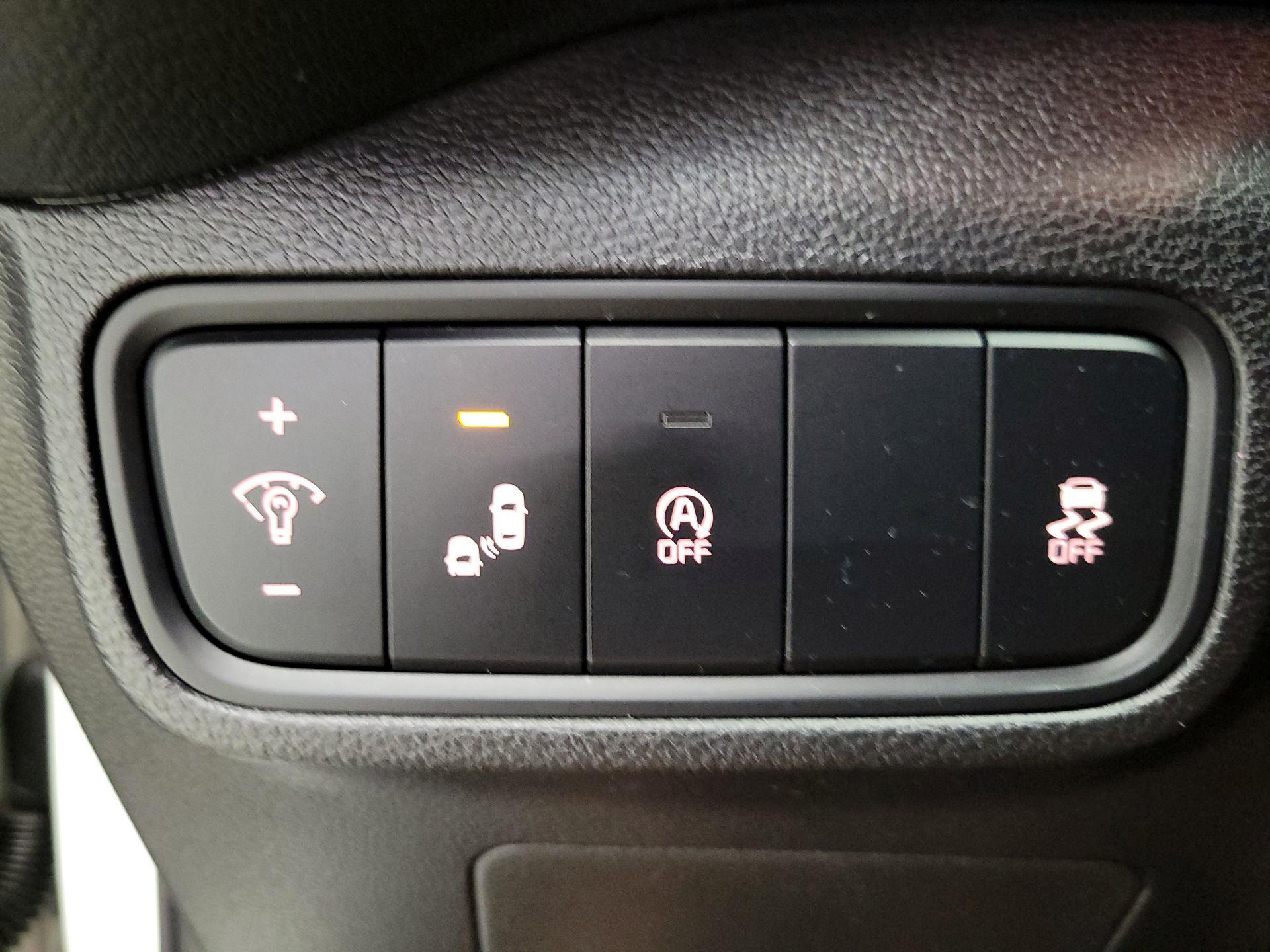 Thumbnail: 2020 Kia Soul - 13