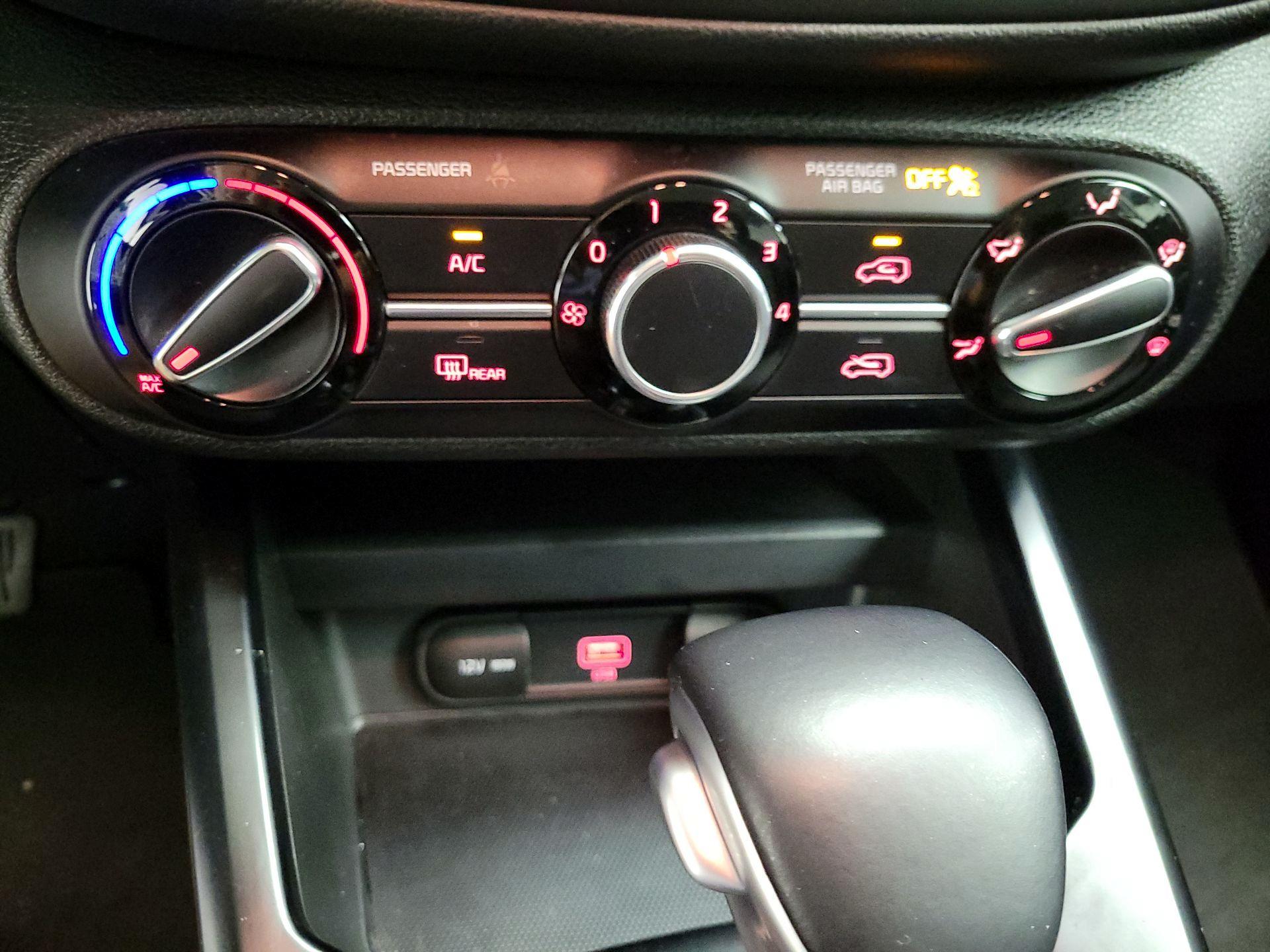 Thumbnail: 2020 Kia Soul - 17