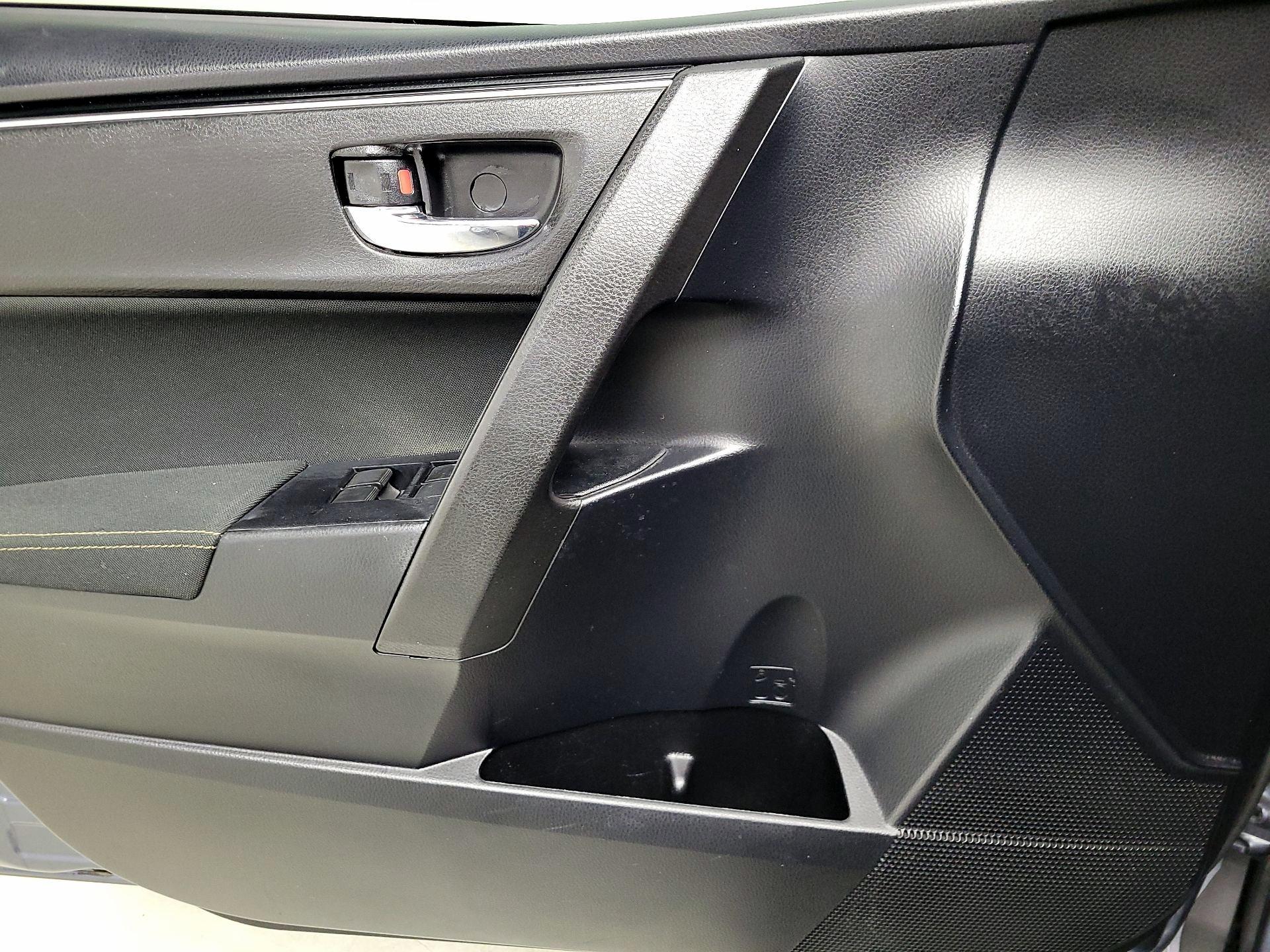 Thumbnail: 2019 Toyota Corolla - 12