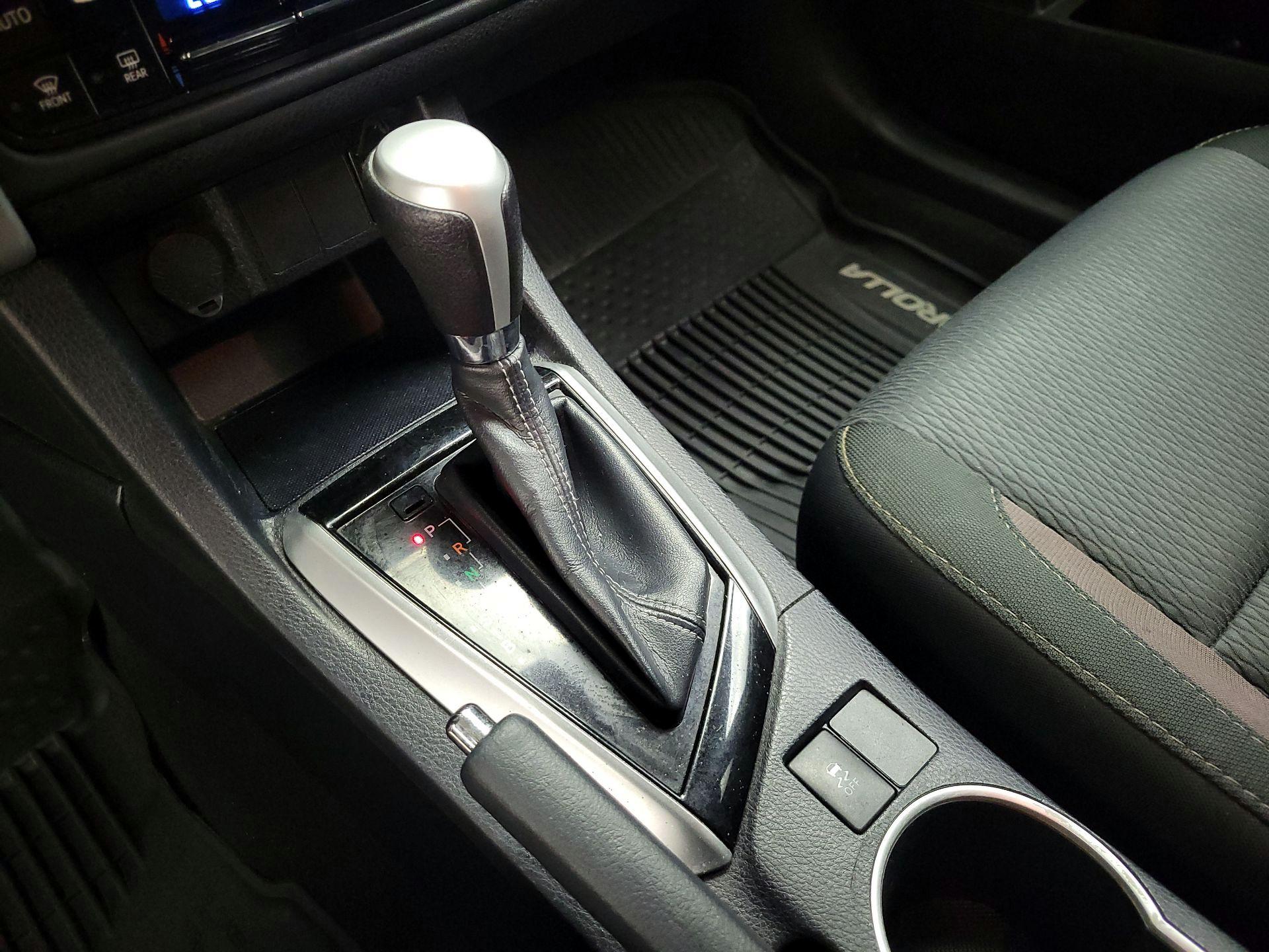 Thumbnail: 2019 Toyota Corolla - 17