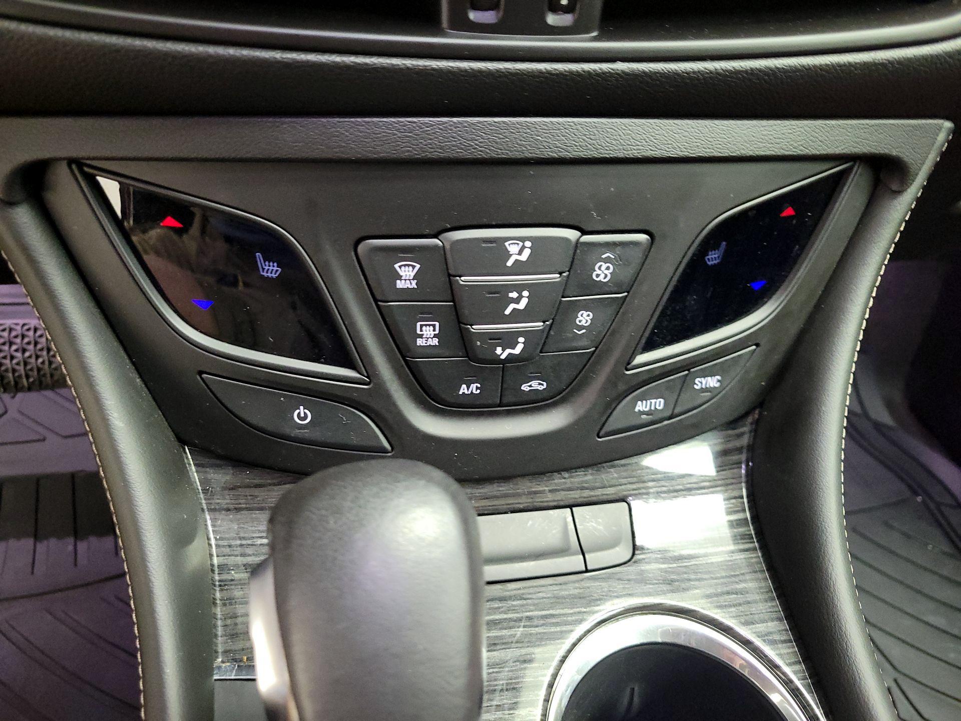 Thumbnail: 2017 Buick Envision - 17