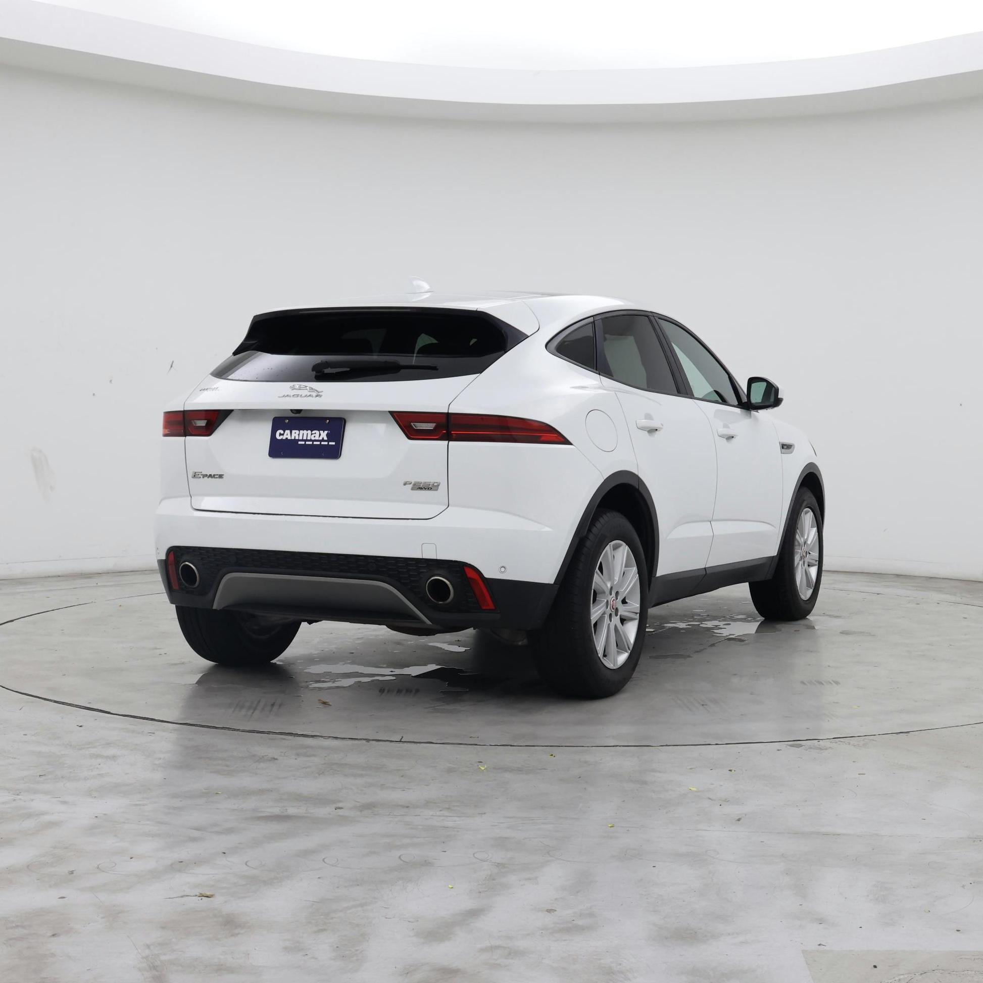 Thumbnail: 2019 Jaguar E-Pace - 8