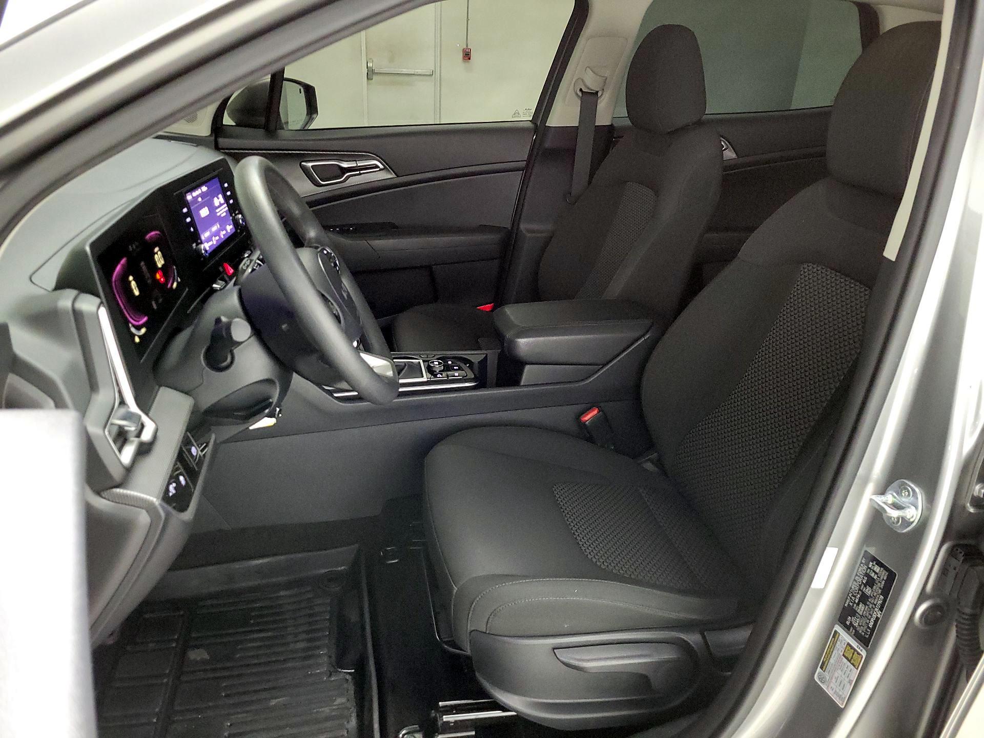 Thumbnail: 2024 Kia Sportage - 11
