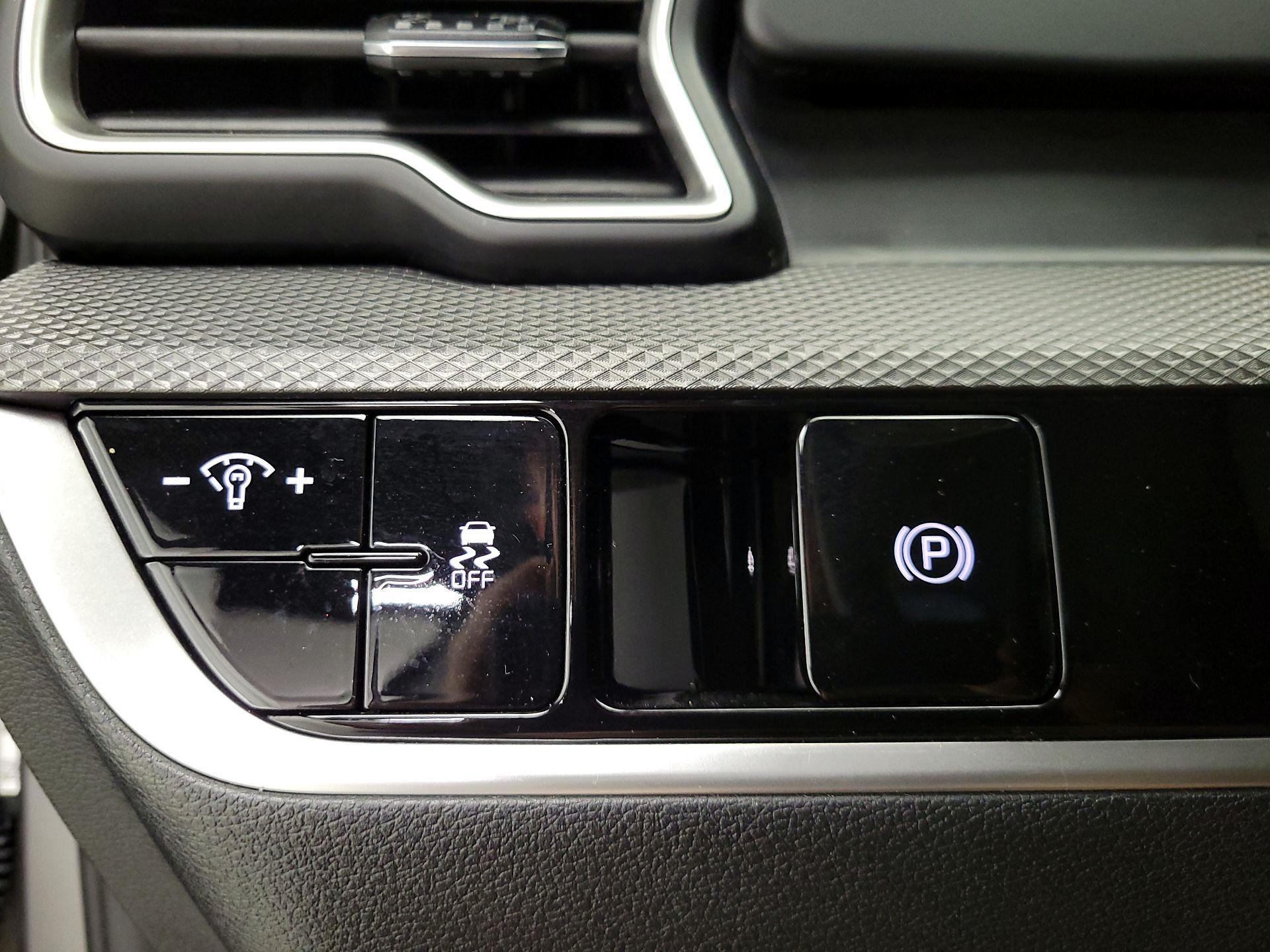 Thumbnail: 2024 Kia Sportage - 13