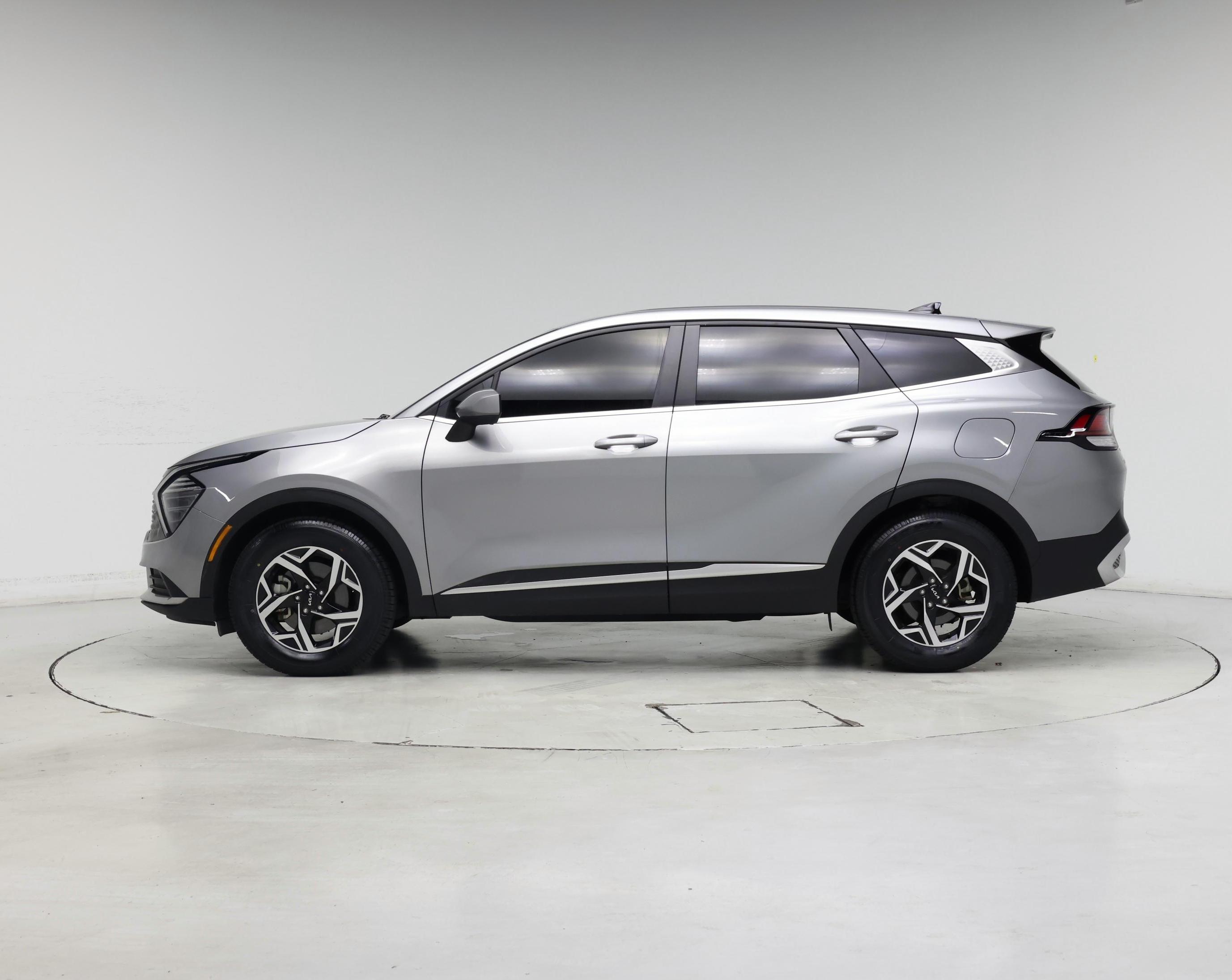 Thumbnail: 2024 Kia Sportage - 3