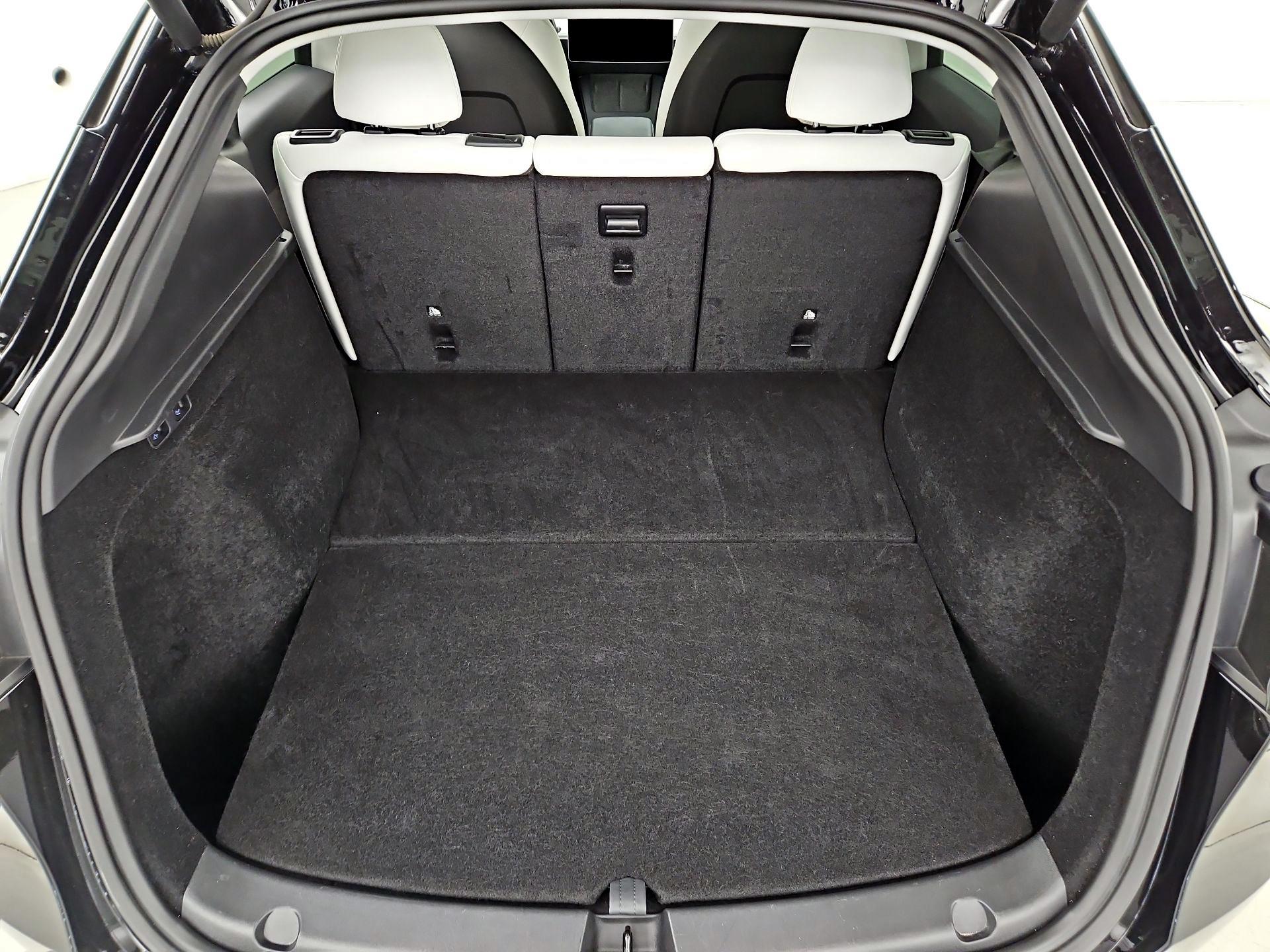 Thumbnail: 2025 Tesla Model Y - 19