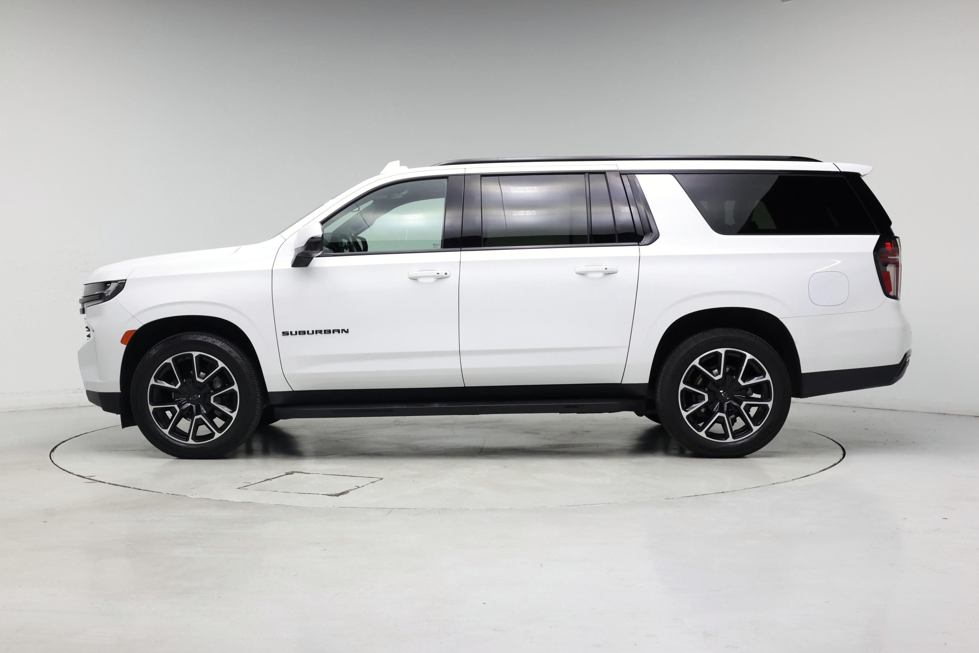 Thumbnail: 2023 Chevrolet Suburban - 3