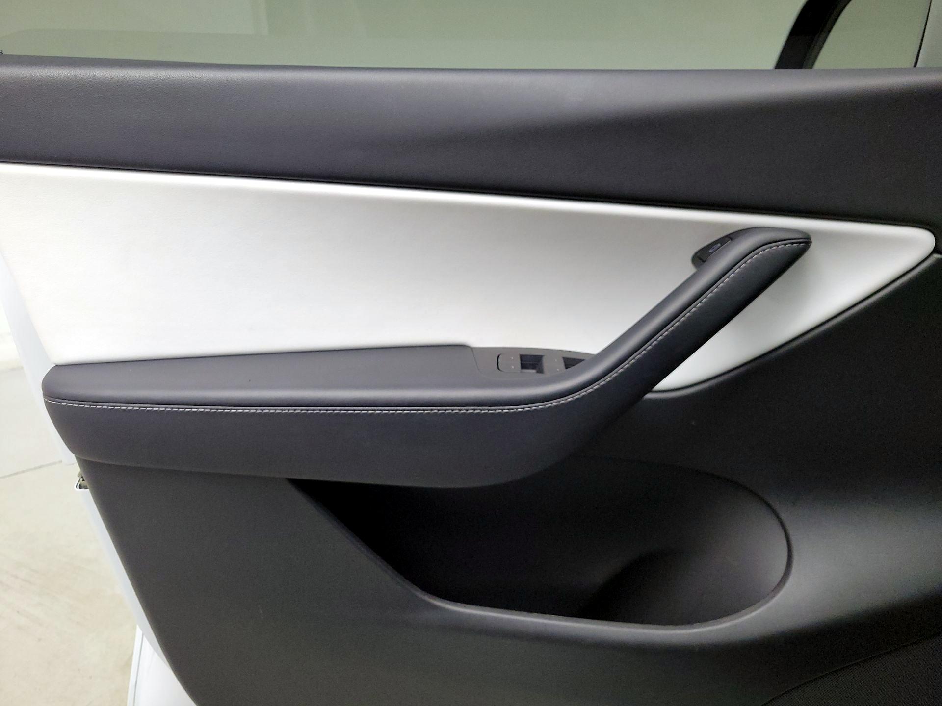Thumbnail: 2022 Tesla Model Y - 12