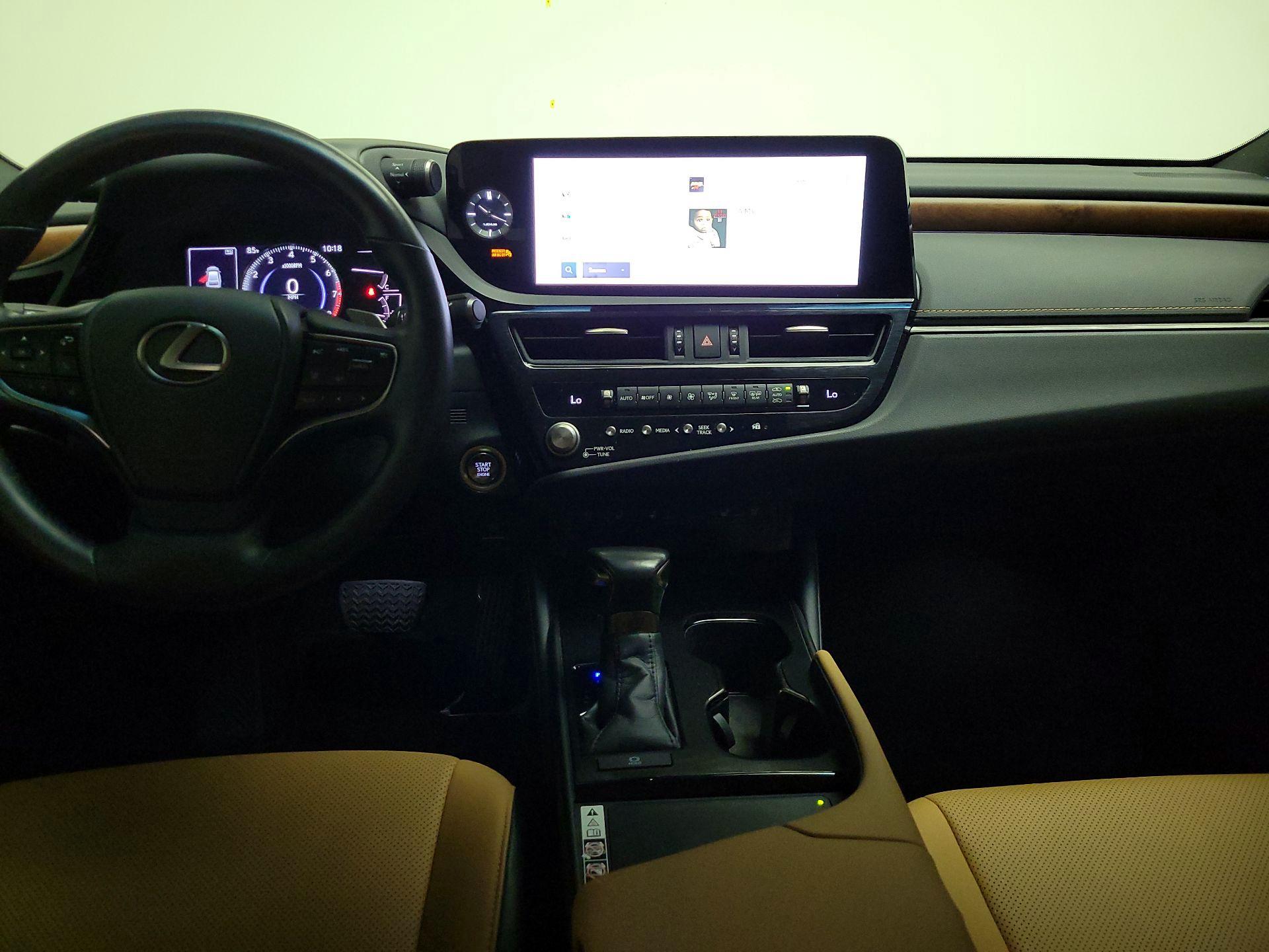 Thumbnail: 2023 Lexus ES - 9