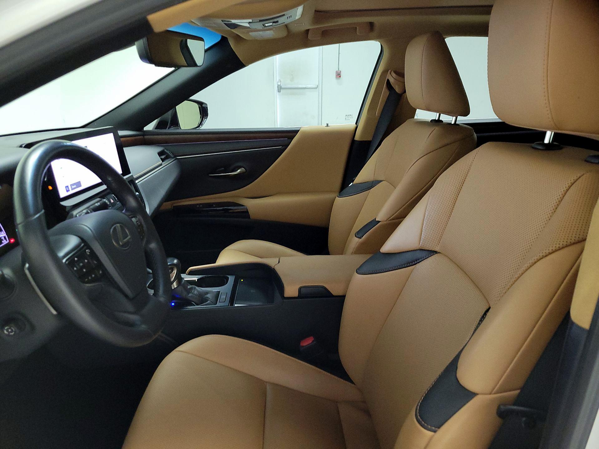 Thumbnail: 2023 Lexus ES - 11