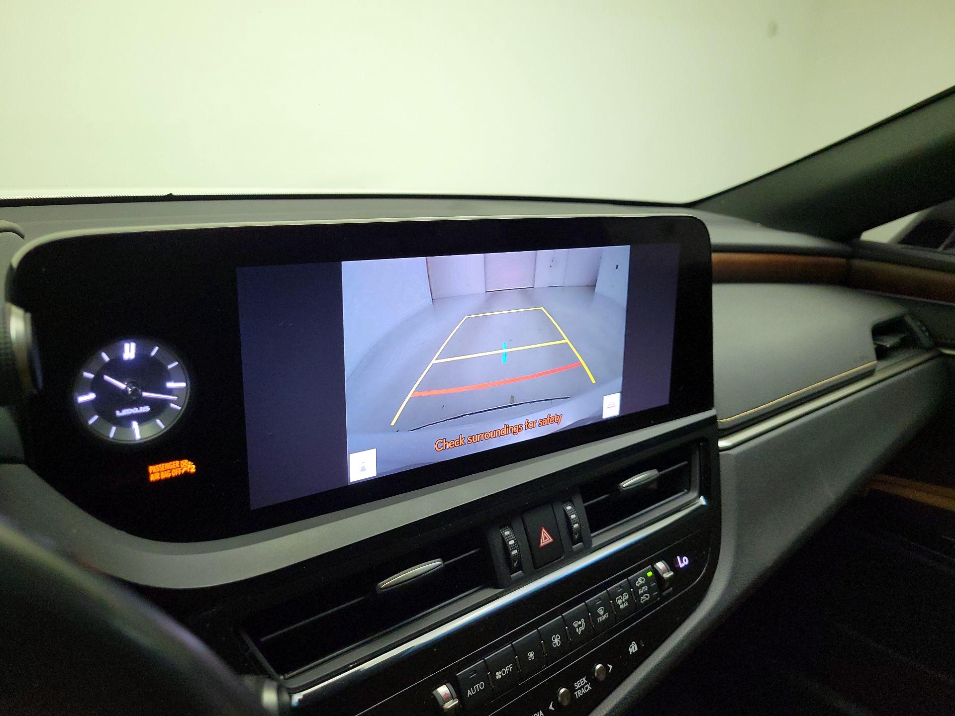 Thumbnail: 2023 Lexus ES - 14