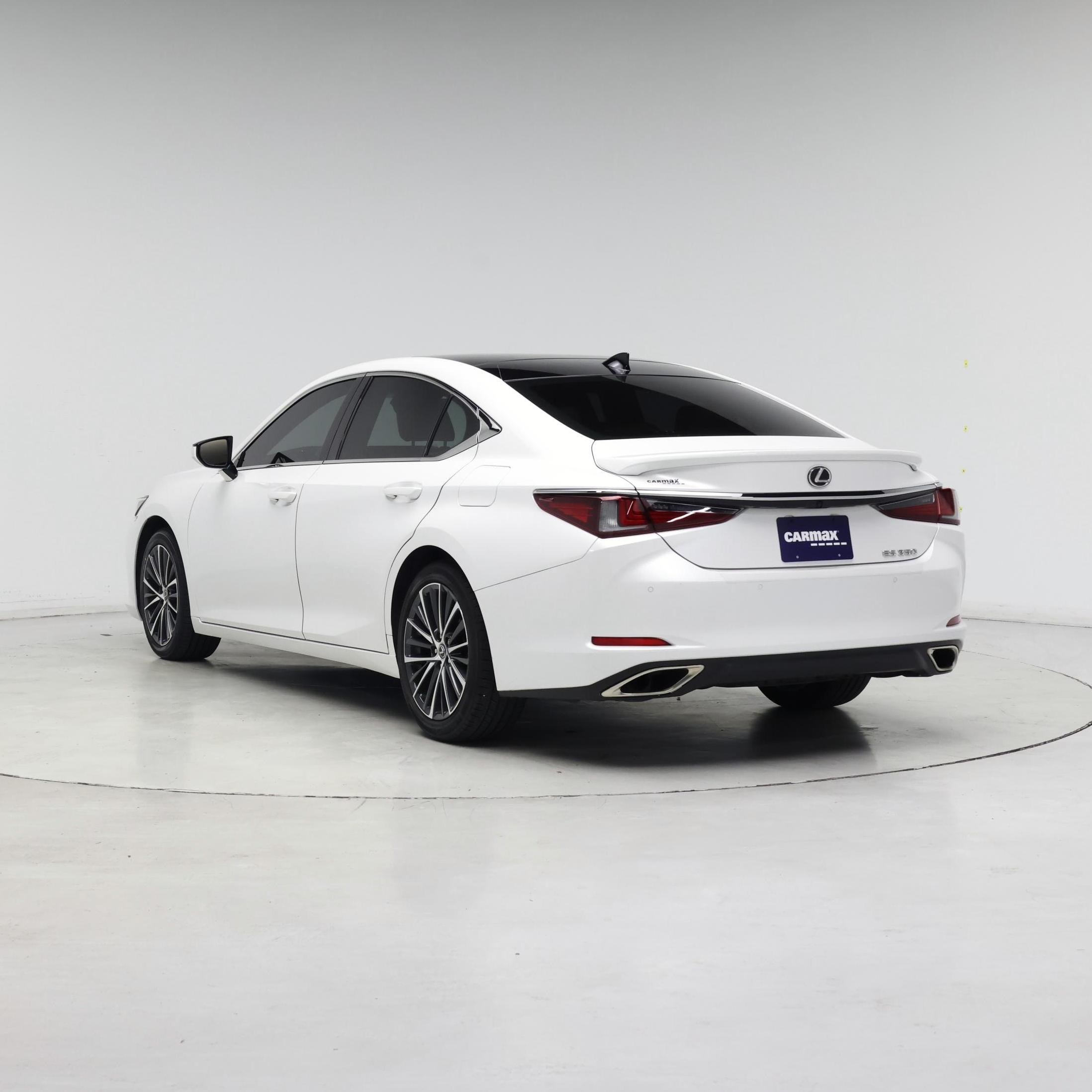 Thumbnail: 2023 Lexus ES - 2