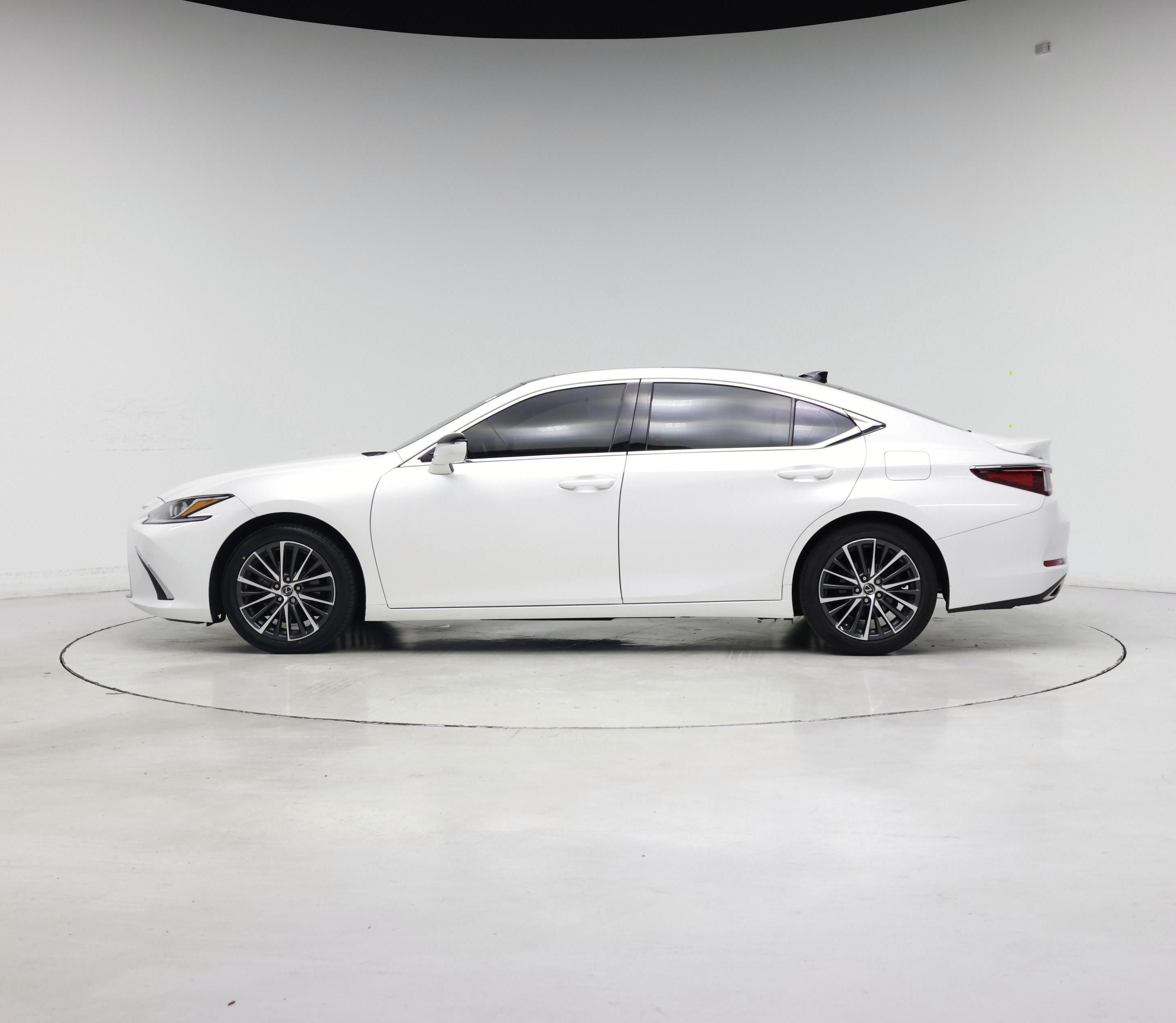 Thumbnail: 2023 Lexus ES - 3
