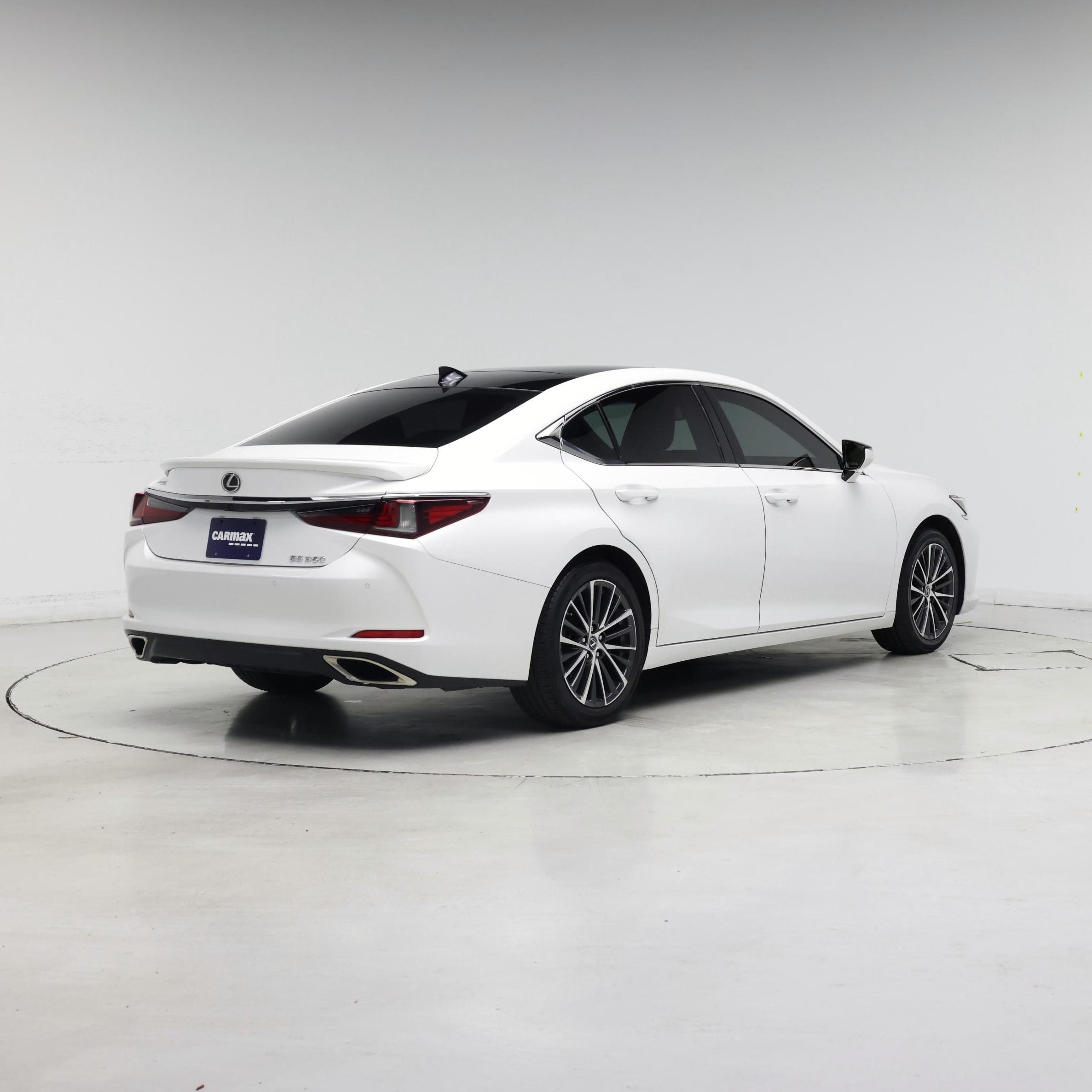 Thumbnail: 2023 Lexus ES - 8