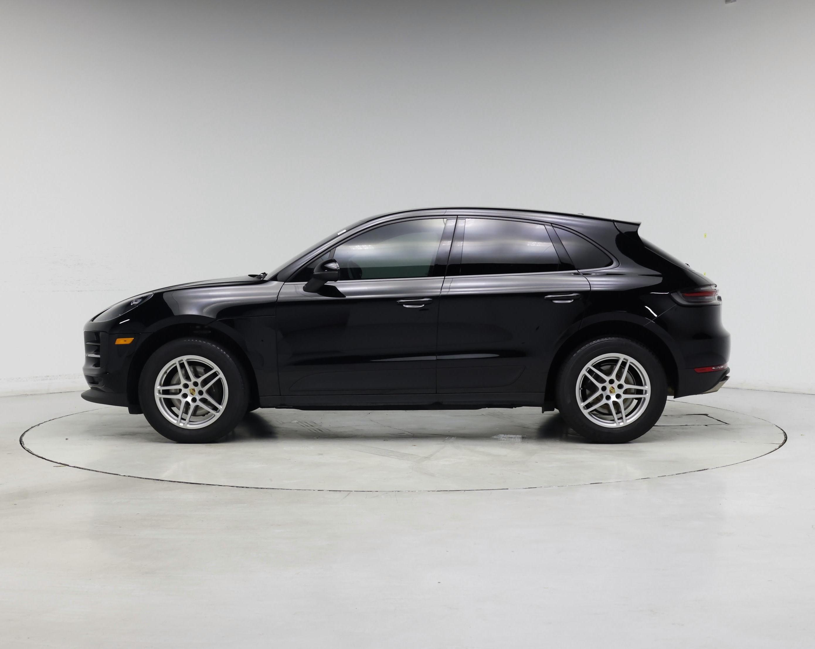 Thumbnail: 2020 Porsche Macan - 3
