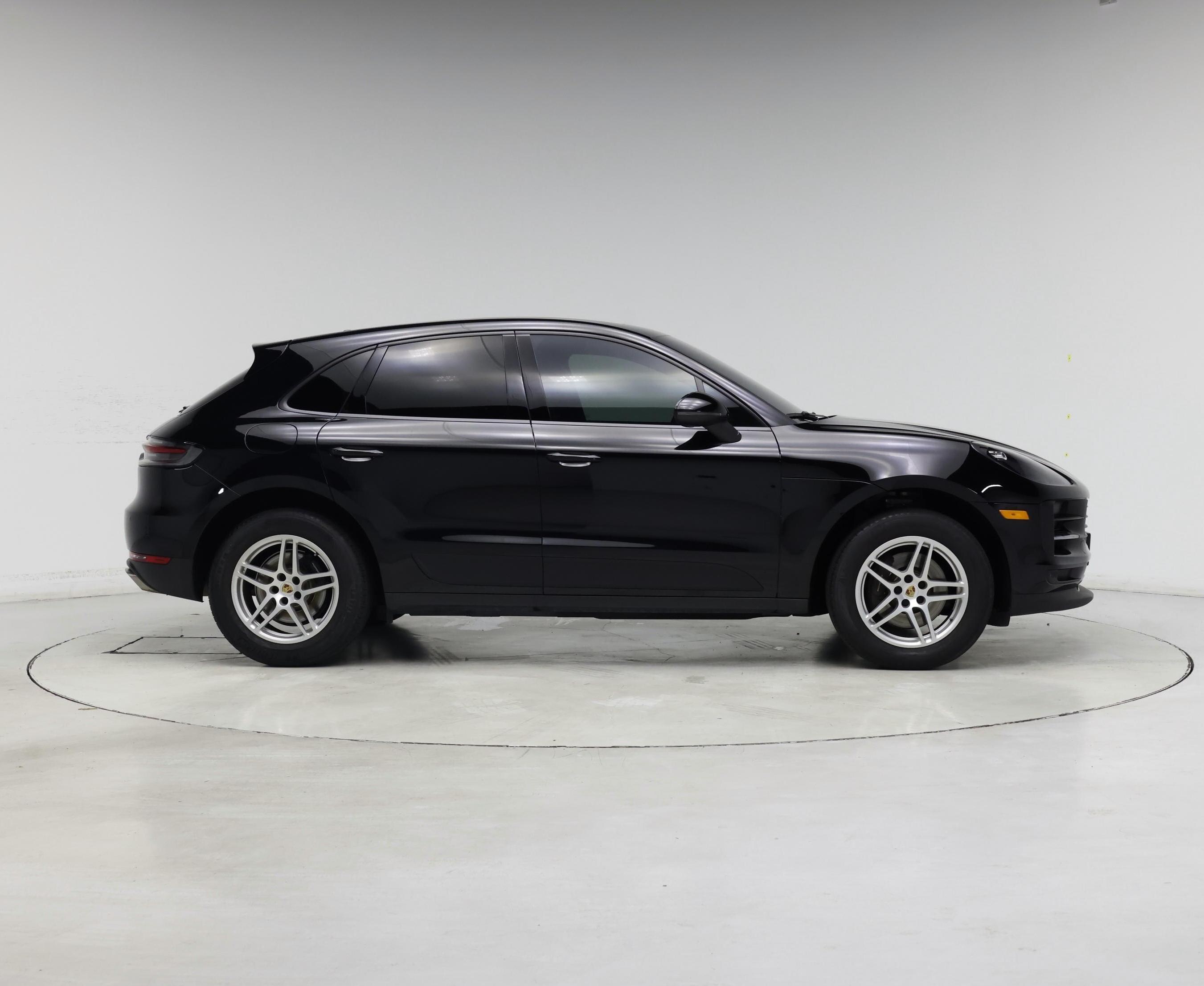 Thumbnail: 2020 Porsche Macan - 7