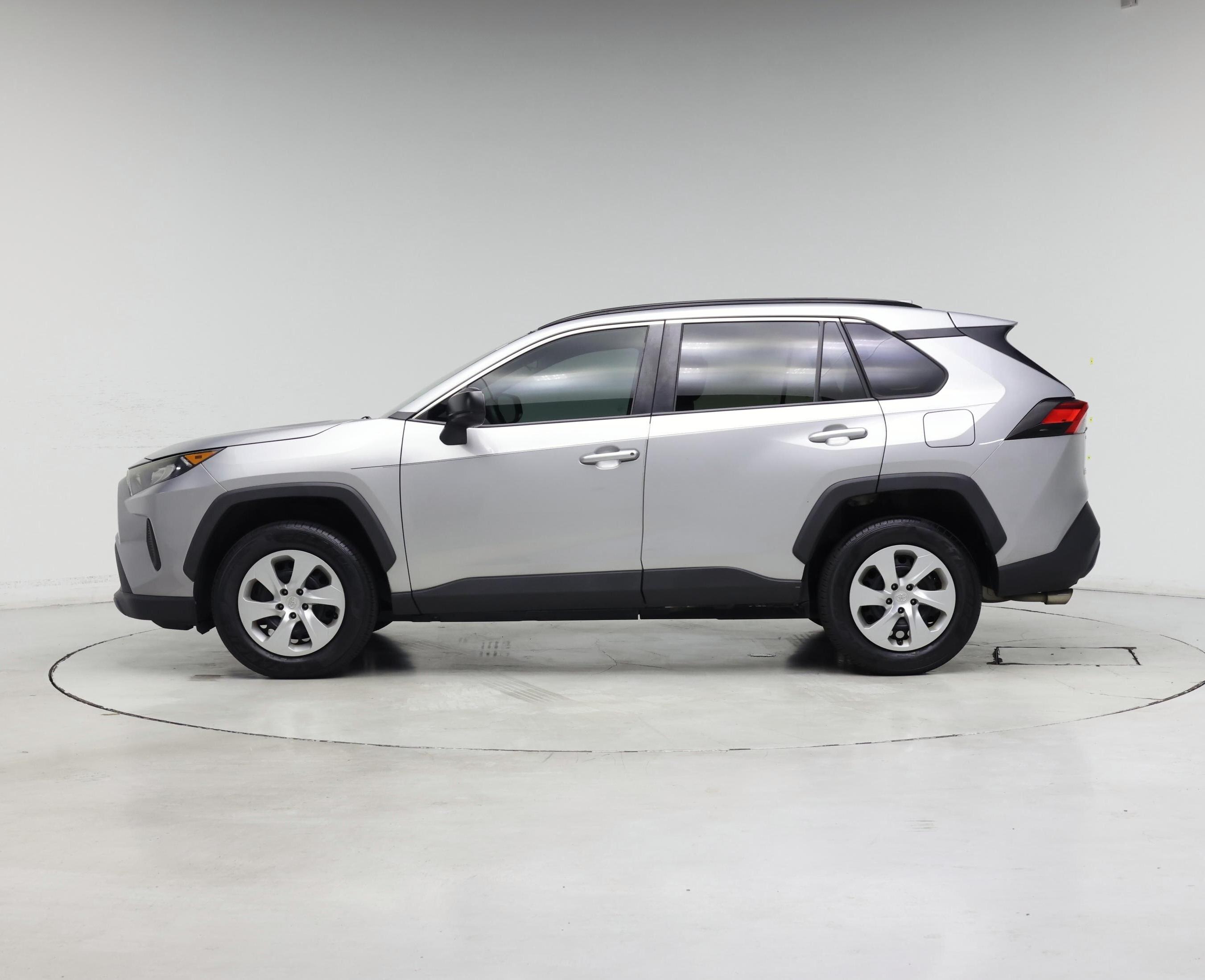 Thumbnail: 2020 Toyota RAV4 - 3