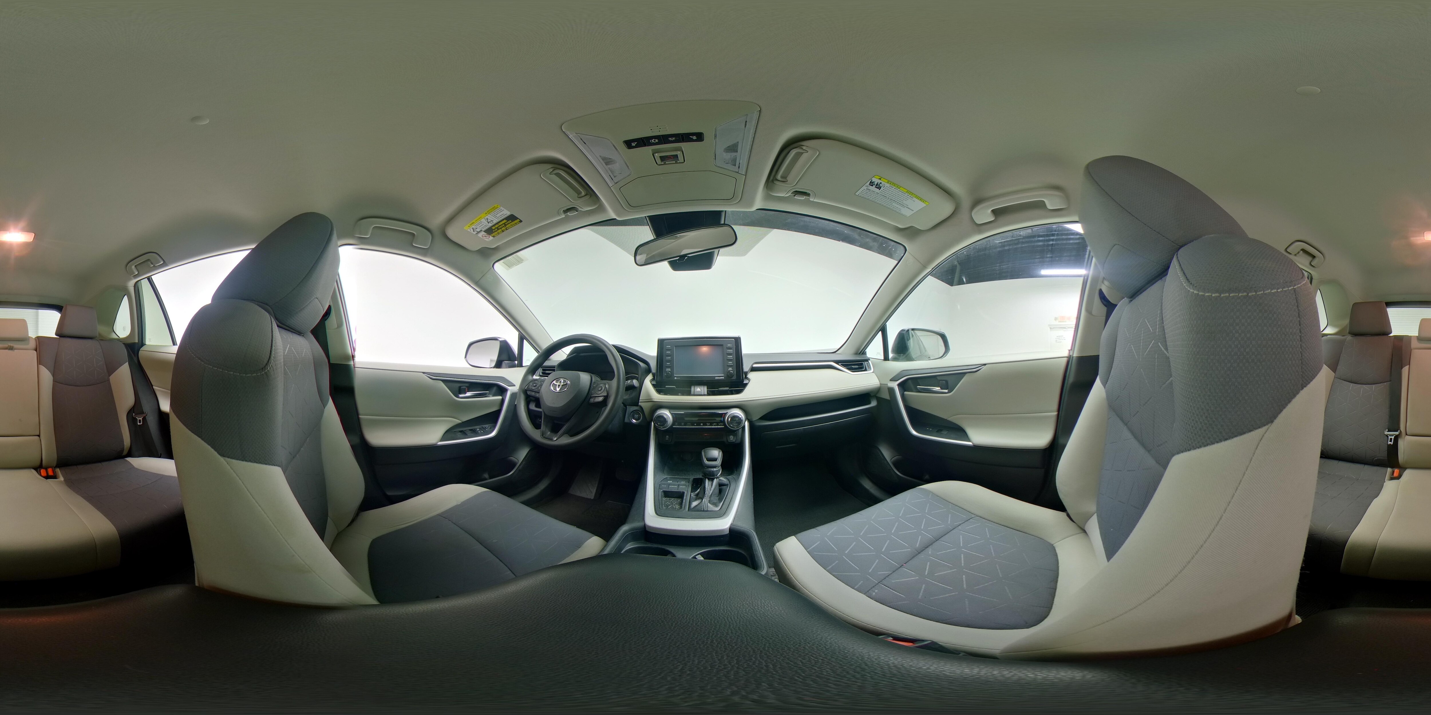2020 Toyota RAV4 XLE - Photo 25