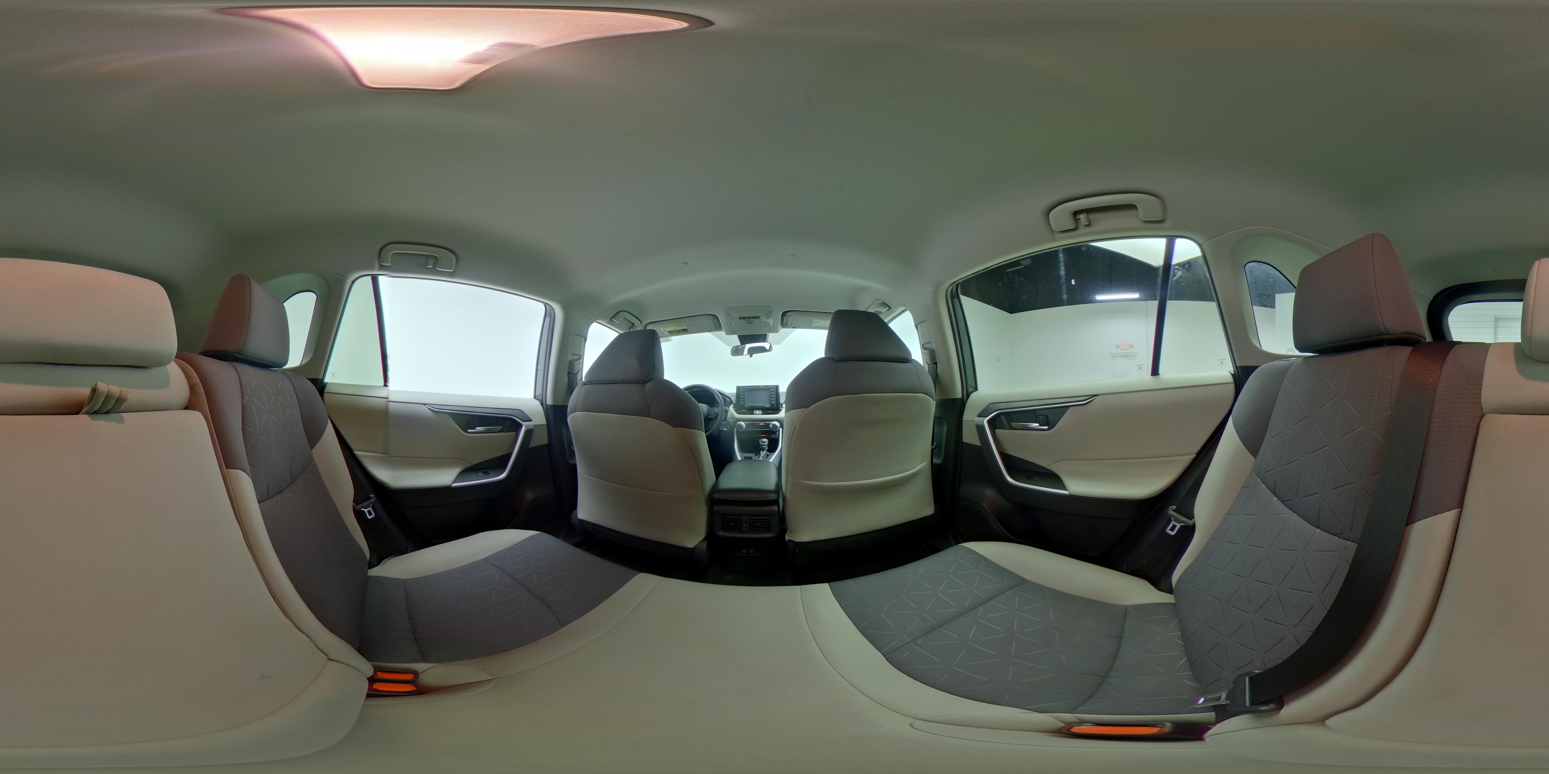 2020 Toyota RAV4 XLE - Photo 26