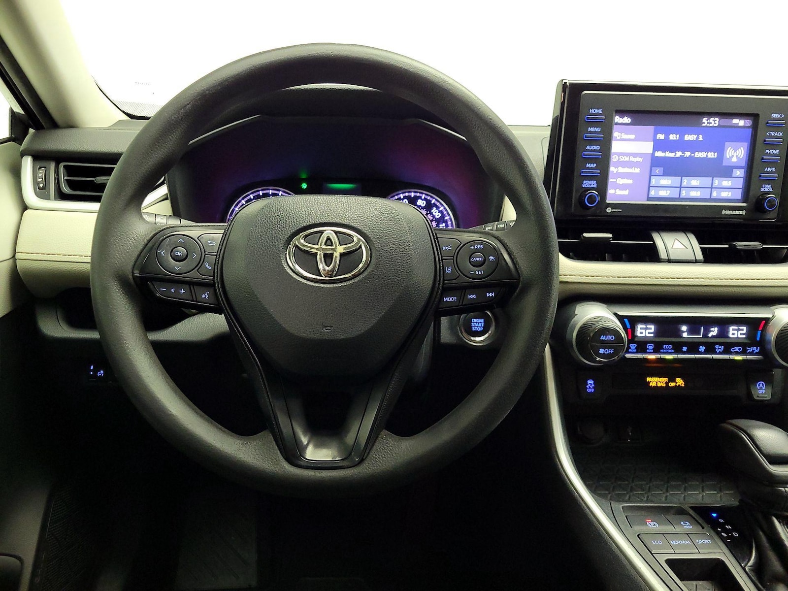 2020 Toyota RAV4 XLE - Photo 11