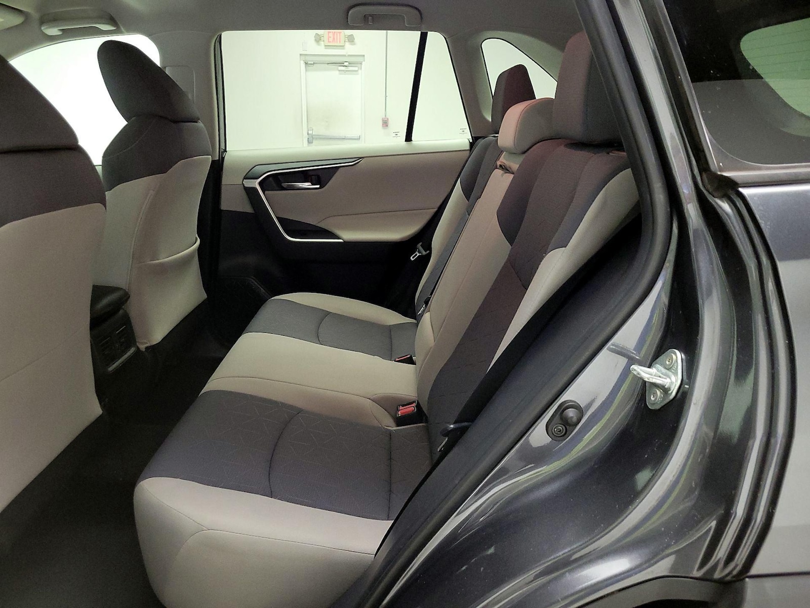 2020 Toyota RAV4 XLE - Photo 20
