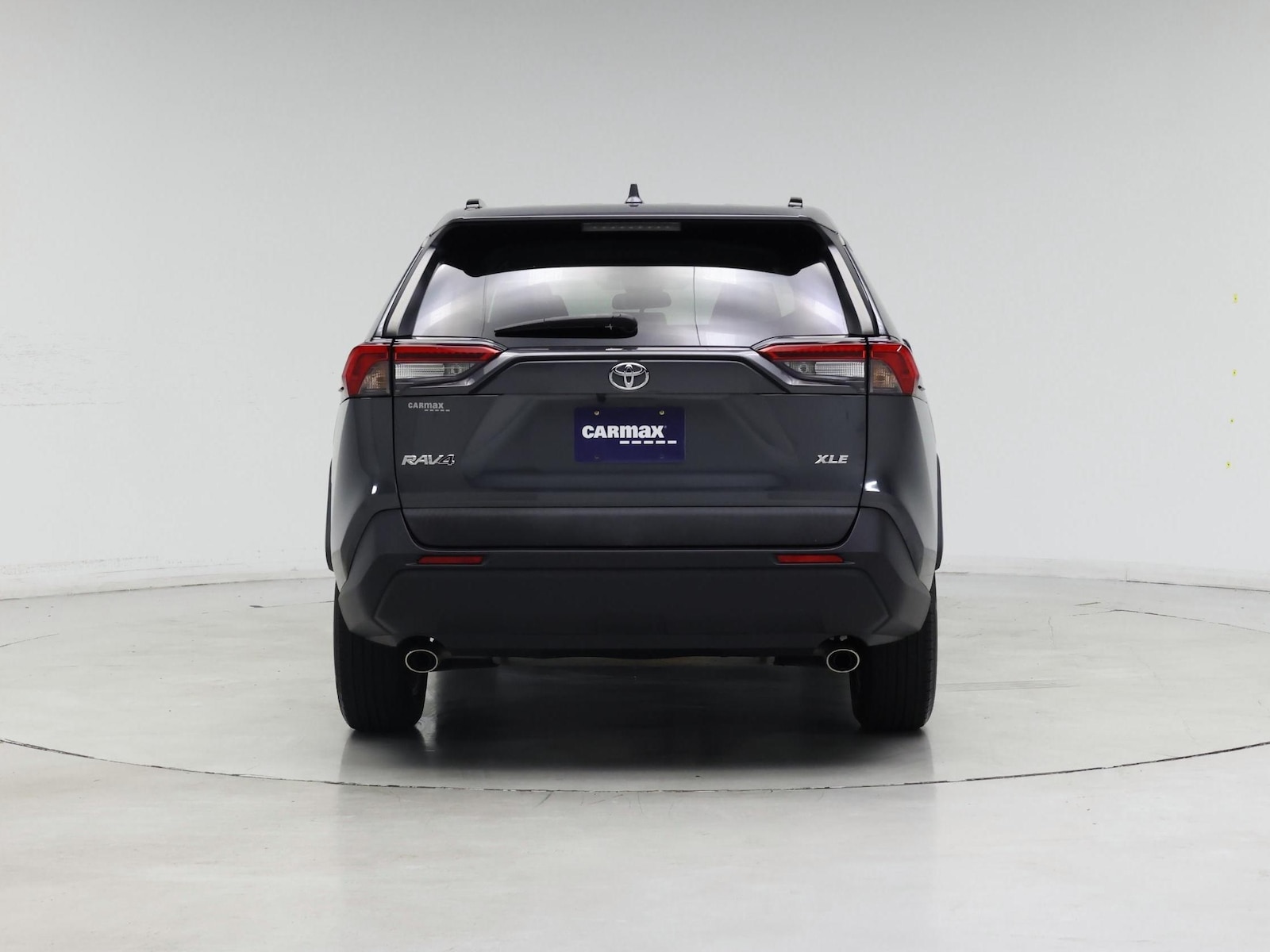 2020 Toyota RAV4 XLE - Photo 7