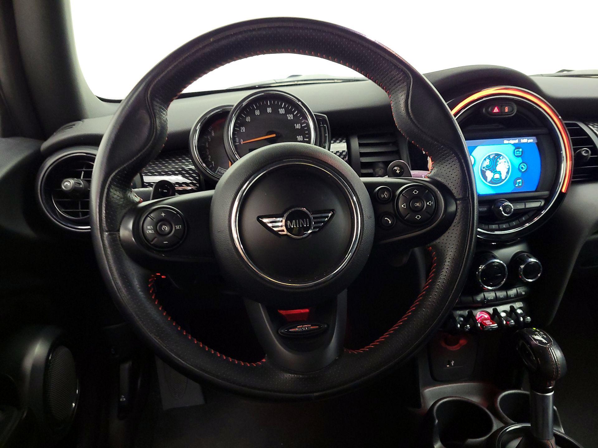Thumbnail: 2019 MINI Cooper - 10