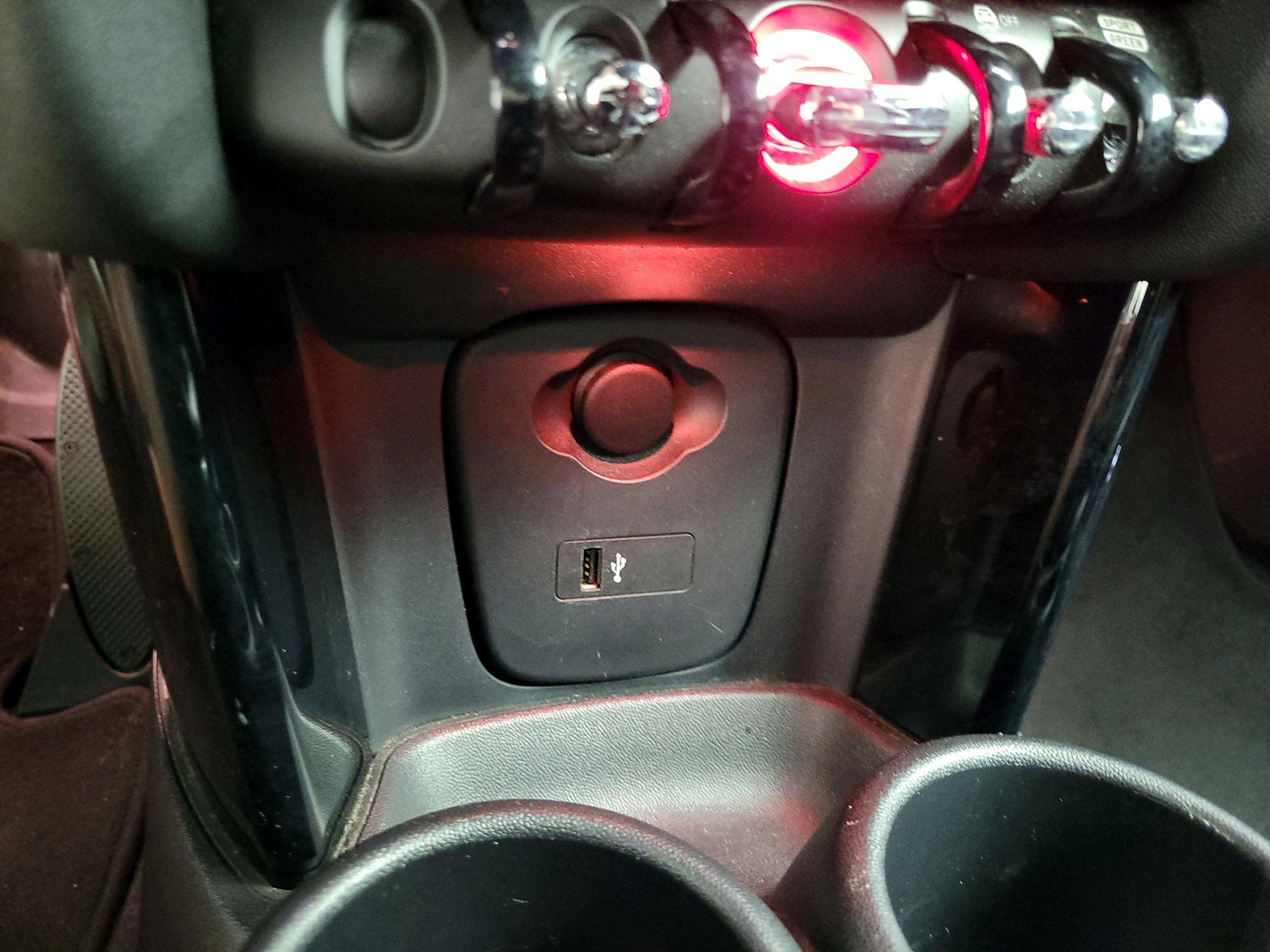 Thumbnail: 2019 MINI Cooper - 19
