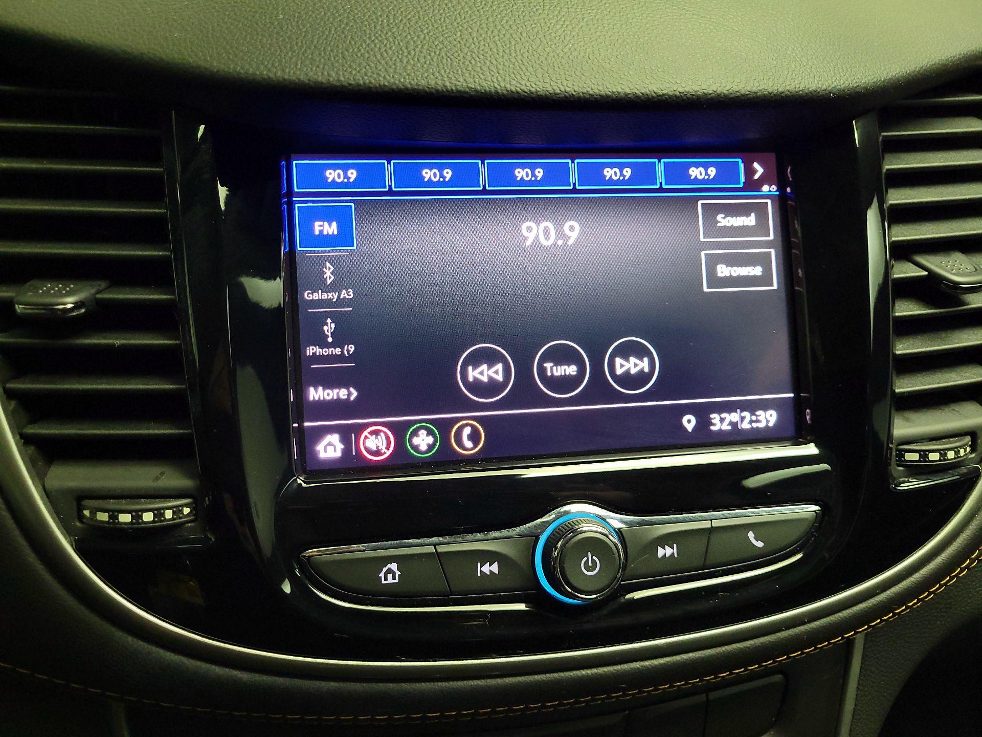 Thumbnail: 2020 Chevrolet Trax - 15