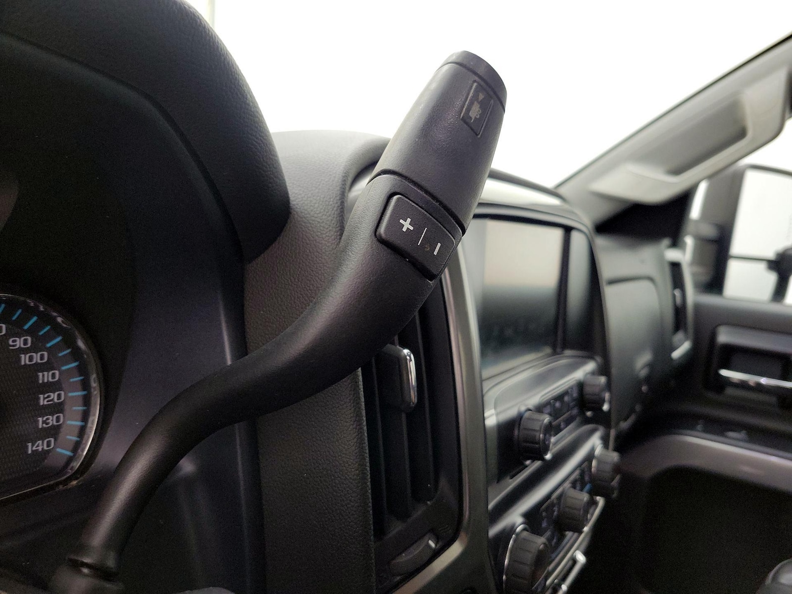 2018 Chevrolet Silverado 2500HD LT - Photo 18