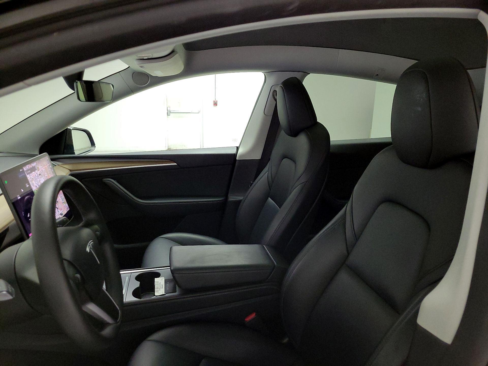 Thumbnail: 2025 Tesla Model Y - 19