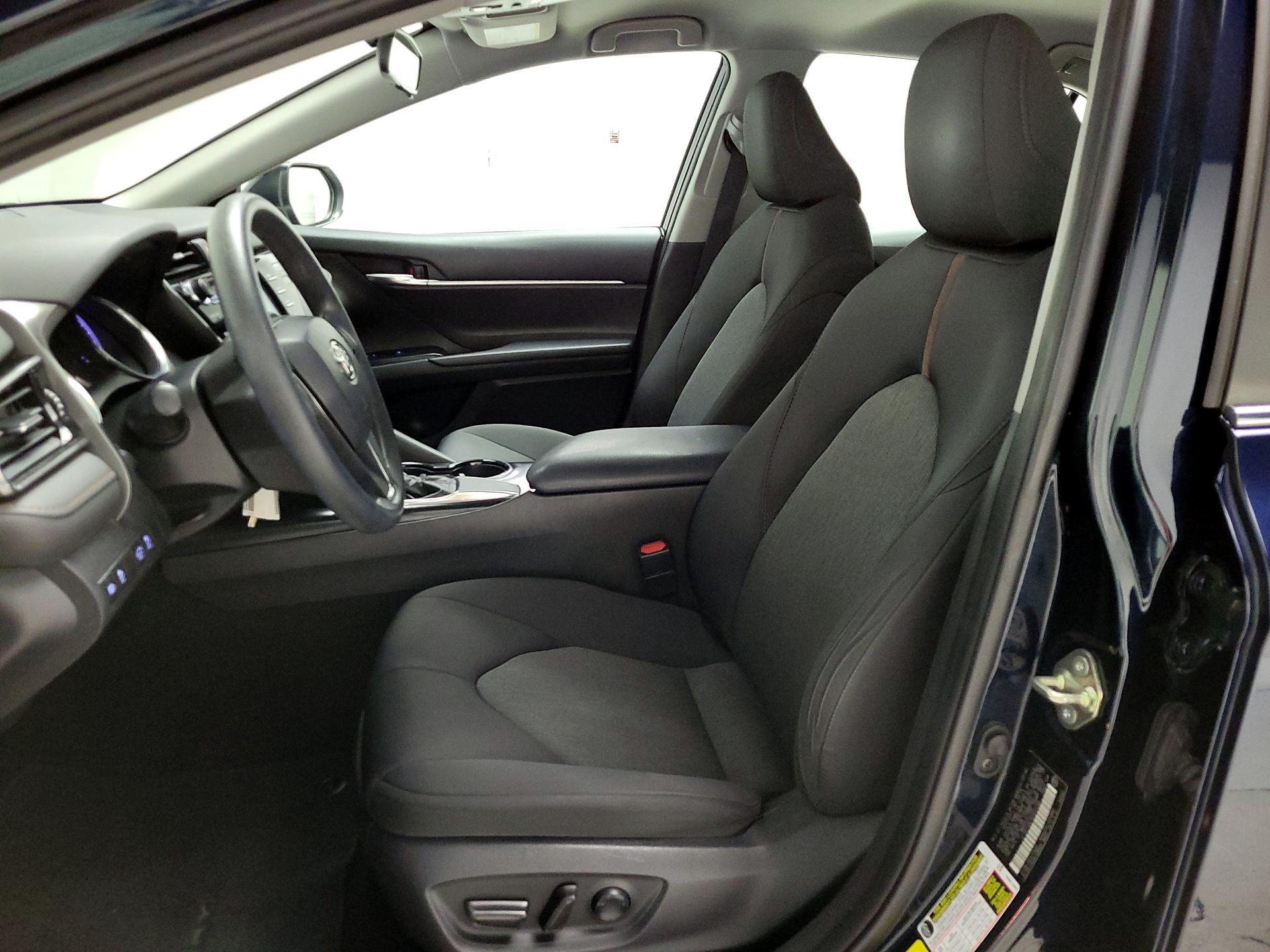 Thumbnail: 2019 Toyota Camry - 11