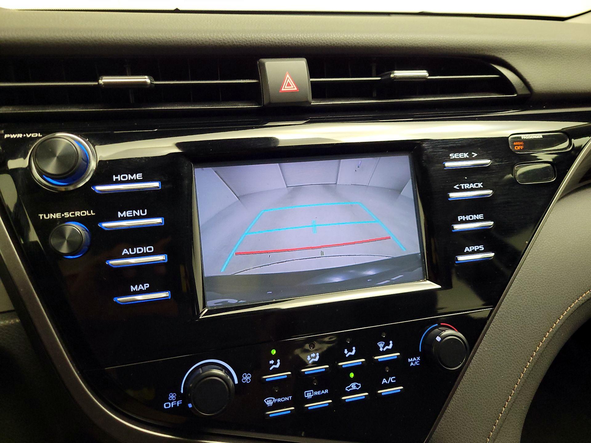 Thumbnail: 2019 Toyota Camry - 14