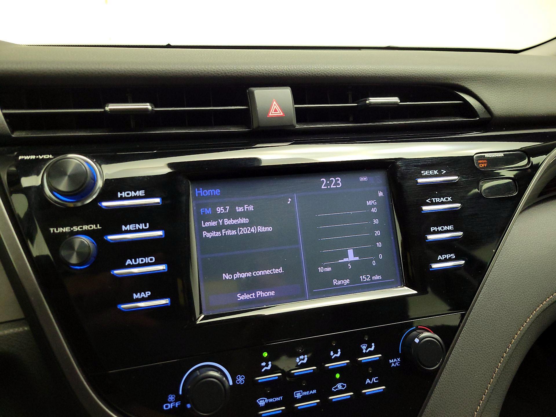 Thumbnail: 2019 Toyota Camry - 15