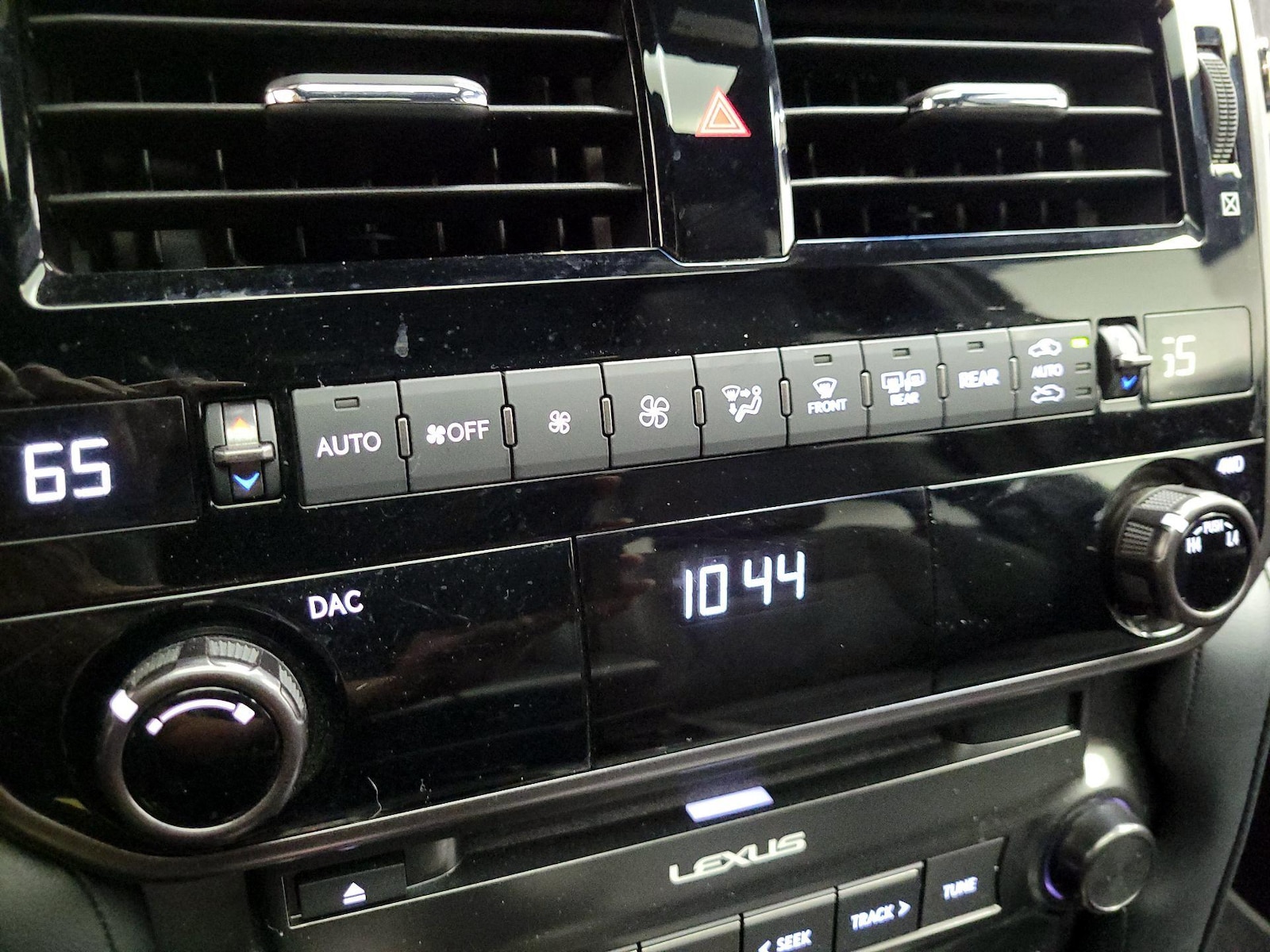 2022 Lexus GX Base - Photo 17