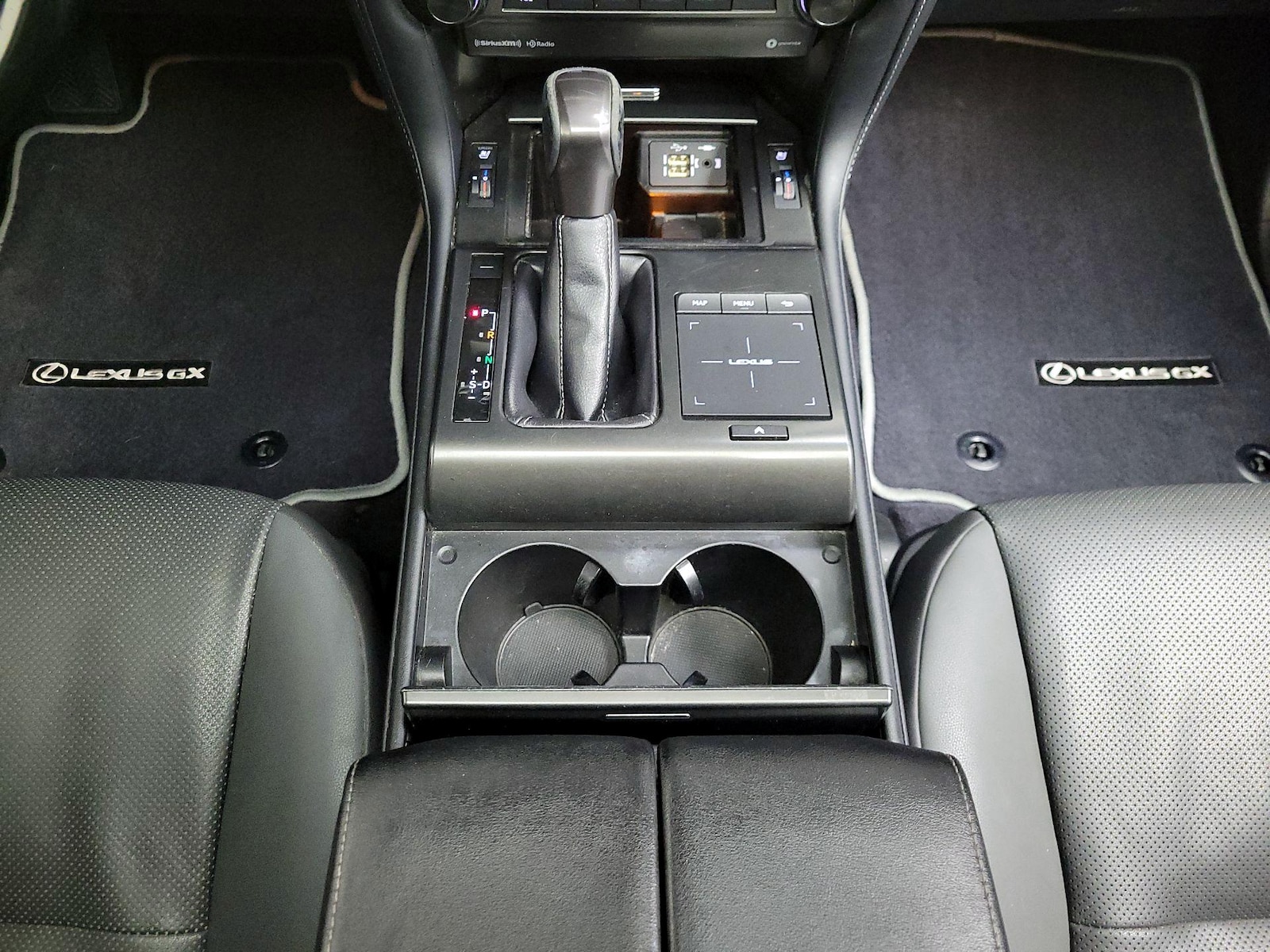 2022 Lexus GX Base - Photo 18