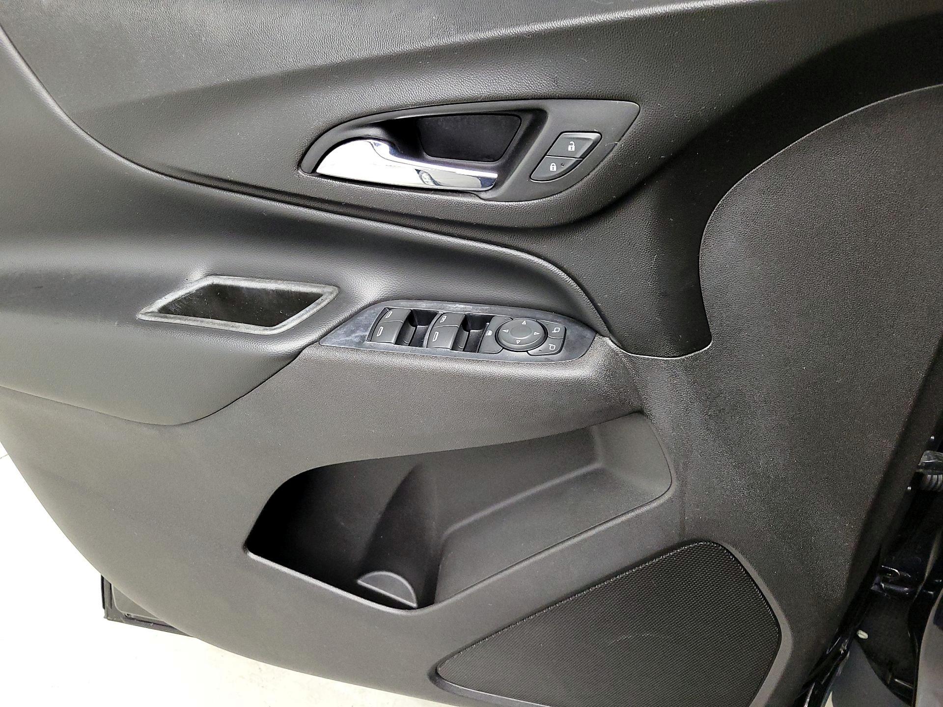 Thumbnail: 2020 Chevrolet Equinox - 12