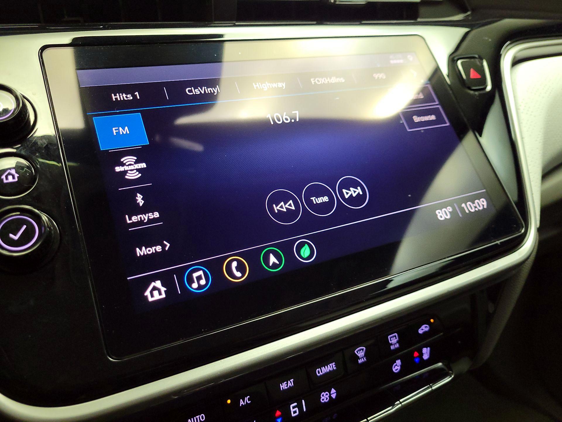Thumbnail: 2022 Chevrolet Bolt EUV - 16