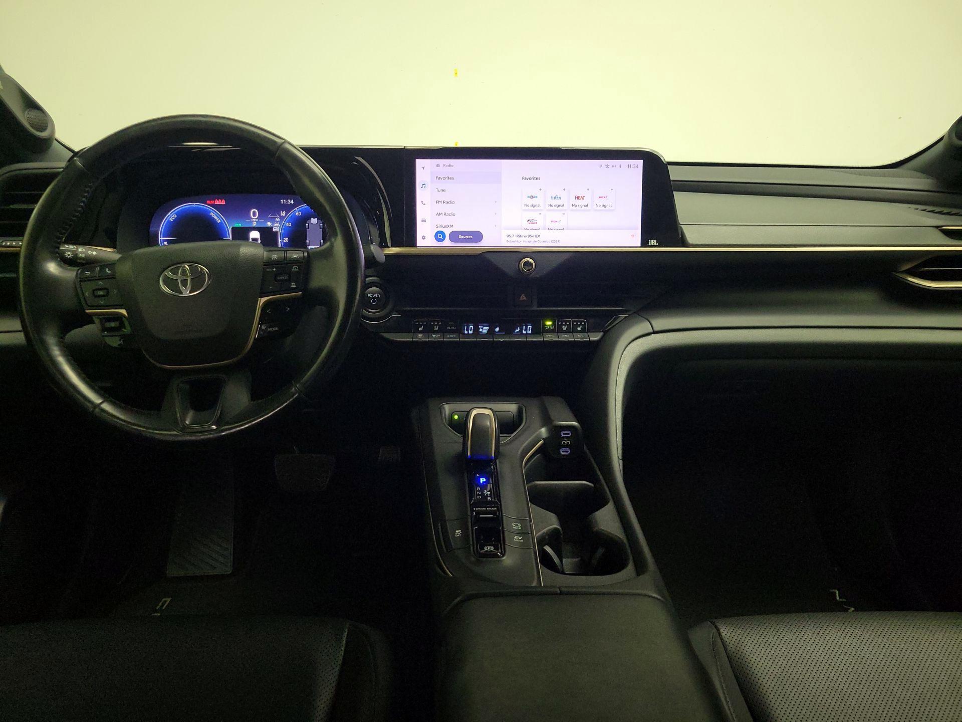 Thumbnail: 2023 Toyota Crown - 9