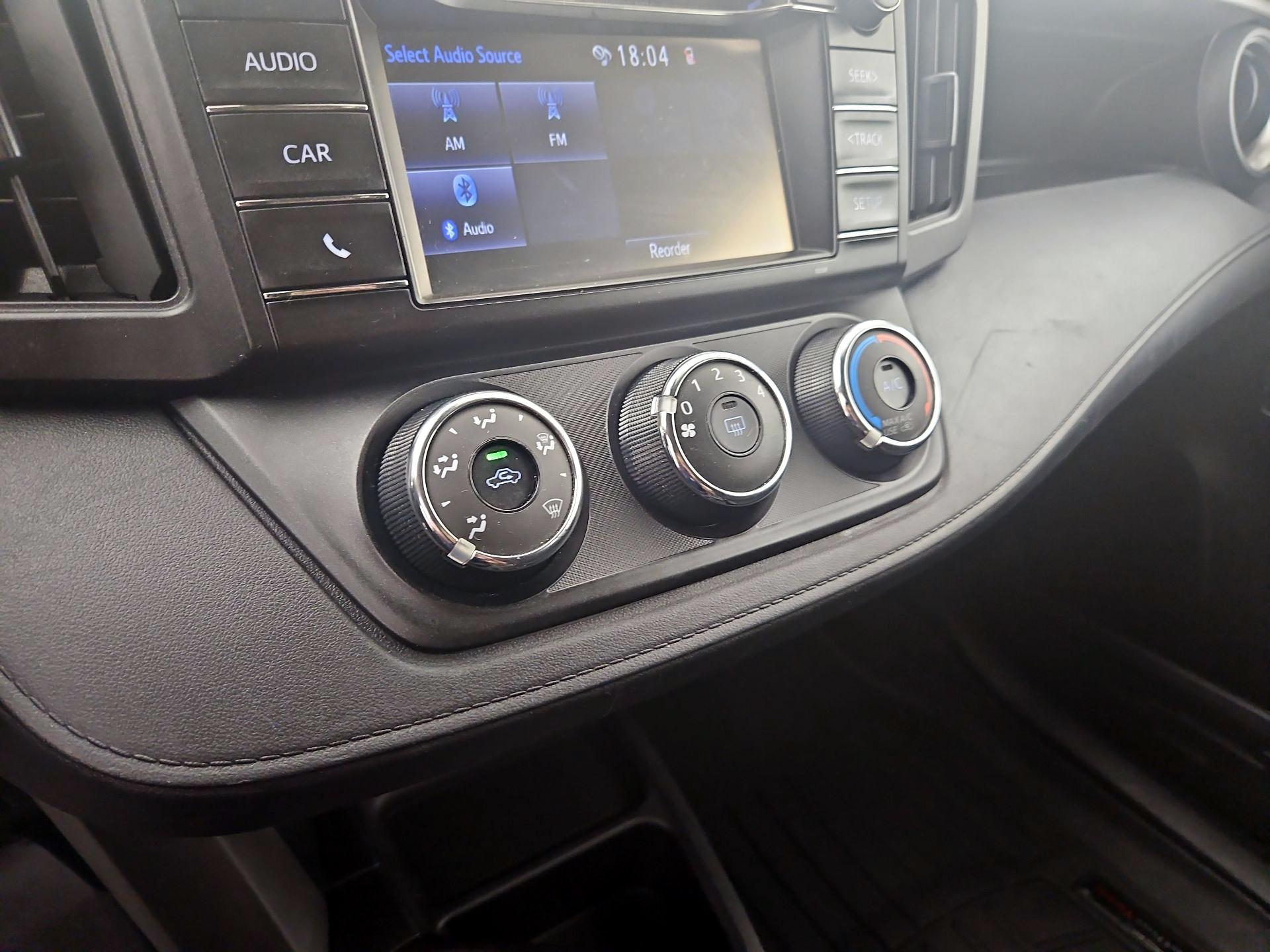 Thumbnail: 2018 Toyota RAV4 - 16