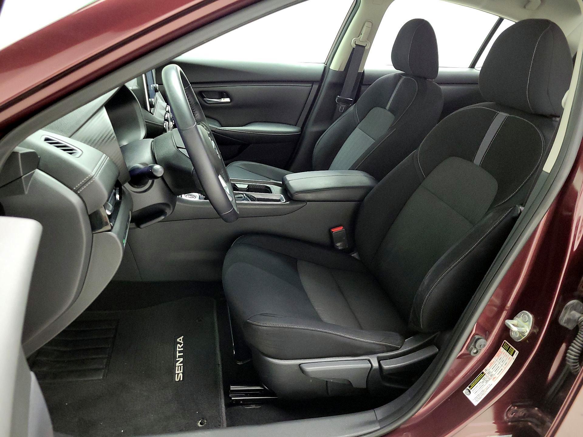 Thumbnail: 2020 Nissan Sentra - 11