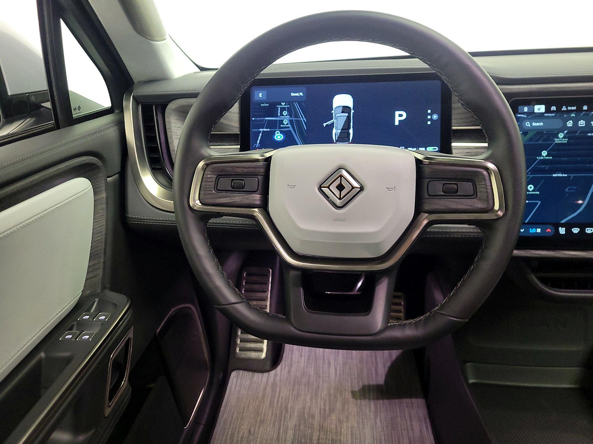 Thumbnail: 2023 Rivian R1S - 10