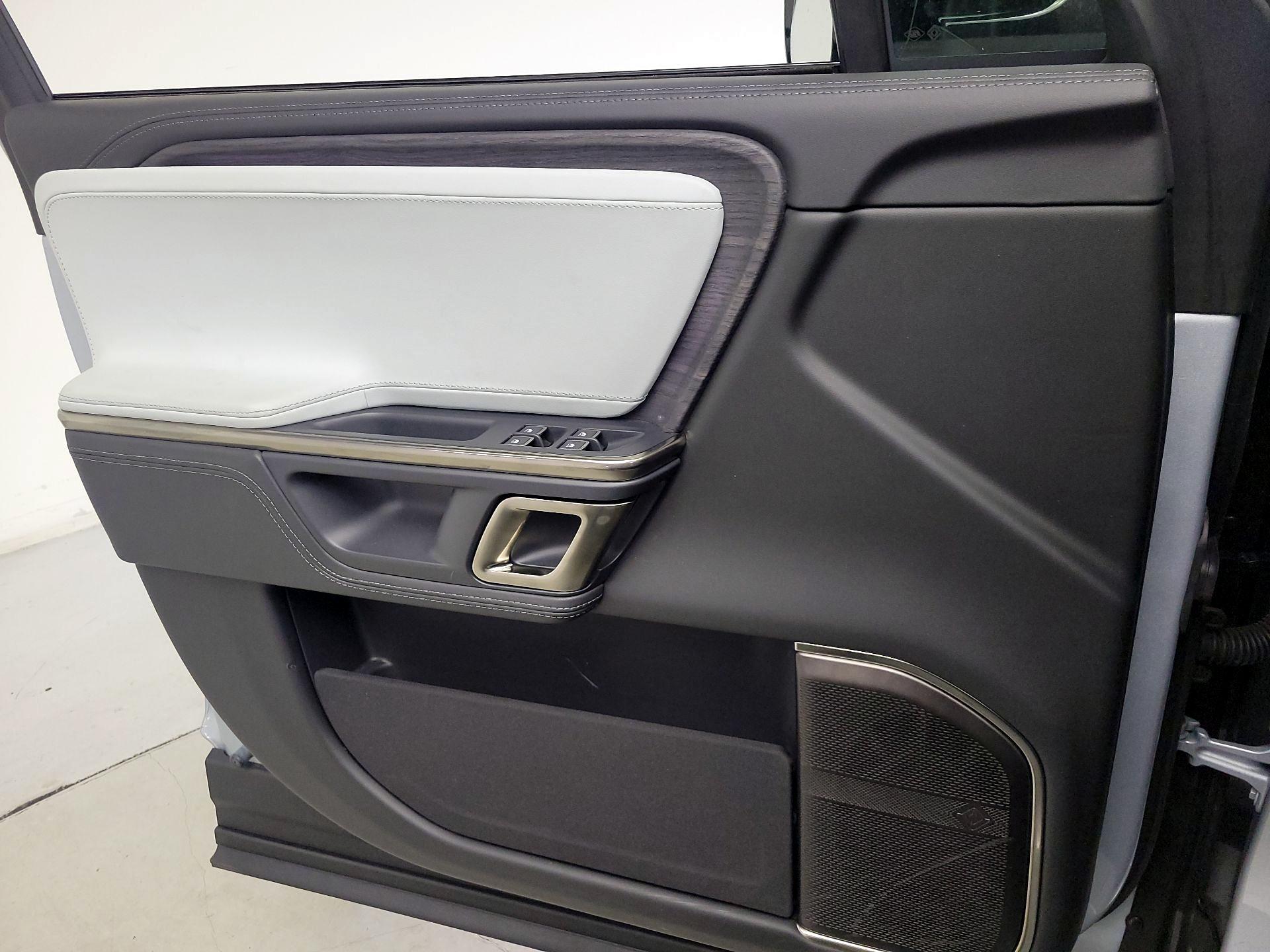 Thumbnail: 2023 Rivian R1S - 12