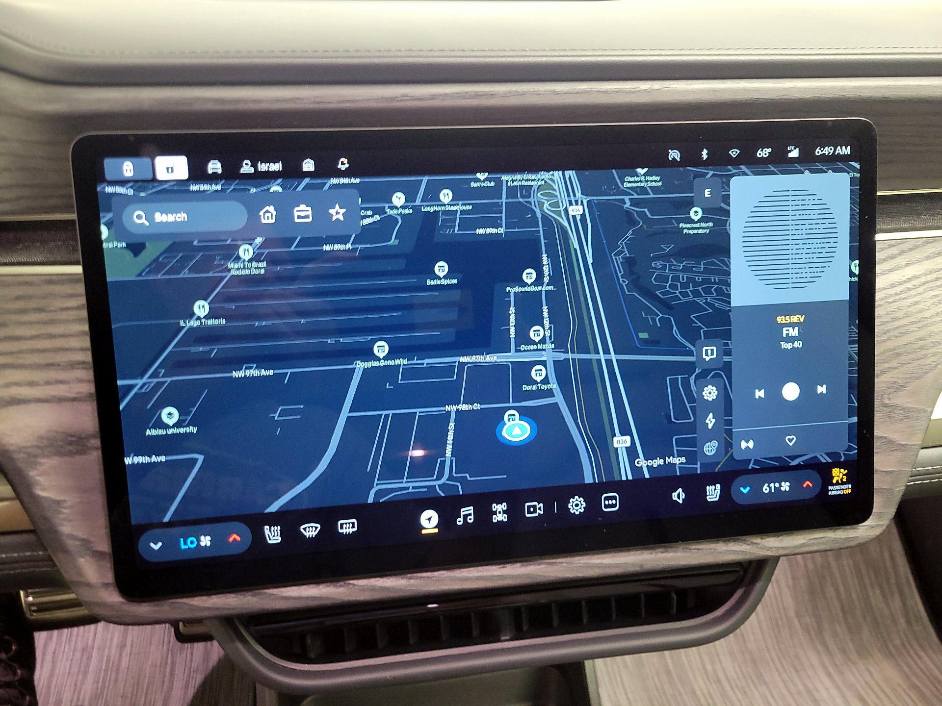 Thumbnail: 2023 Rivian R1S - 13