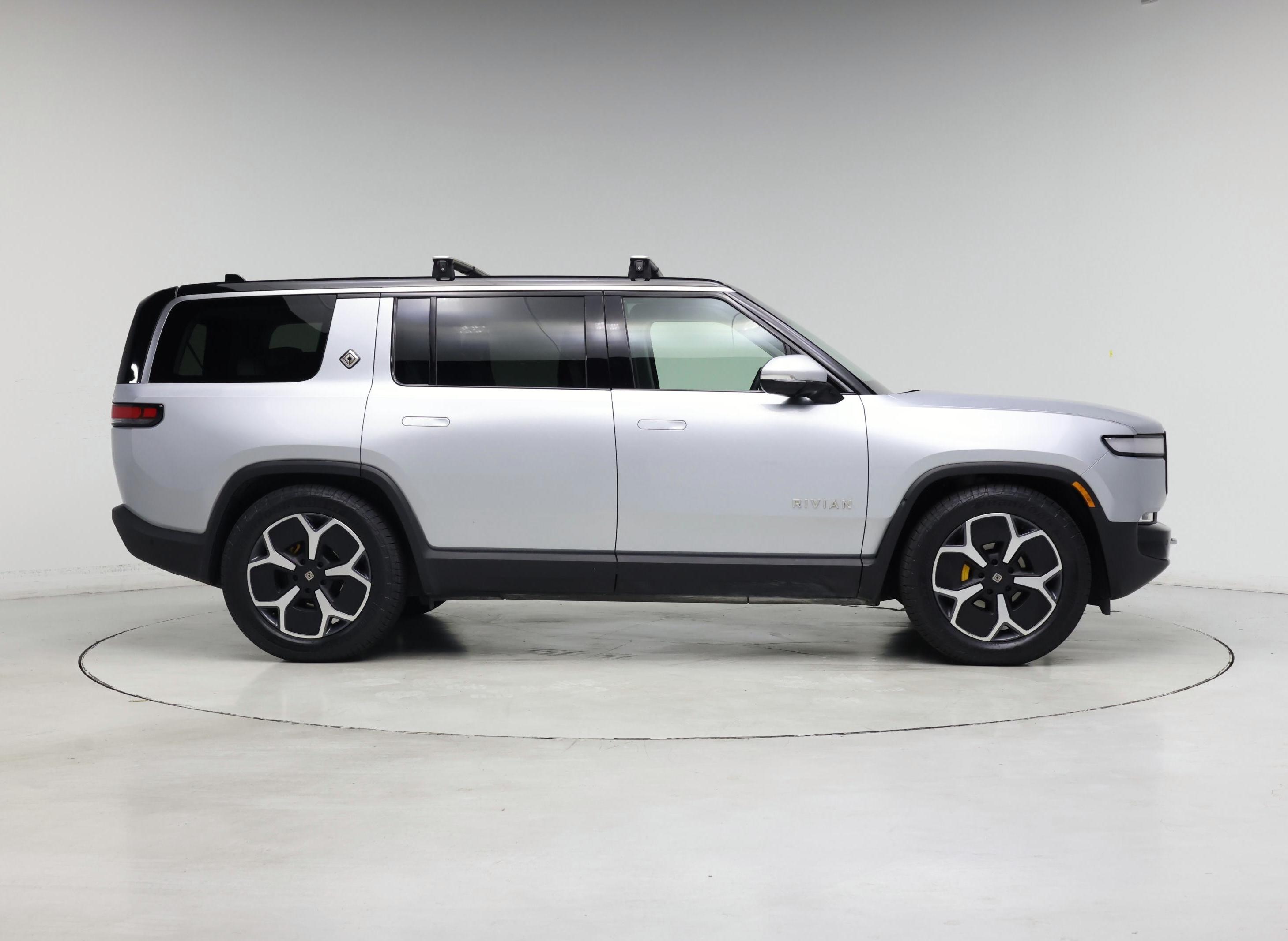 Thumbnail: 2023 Rivian R1S - 7