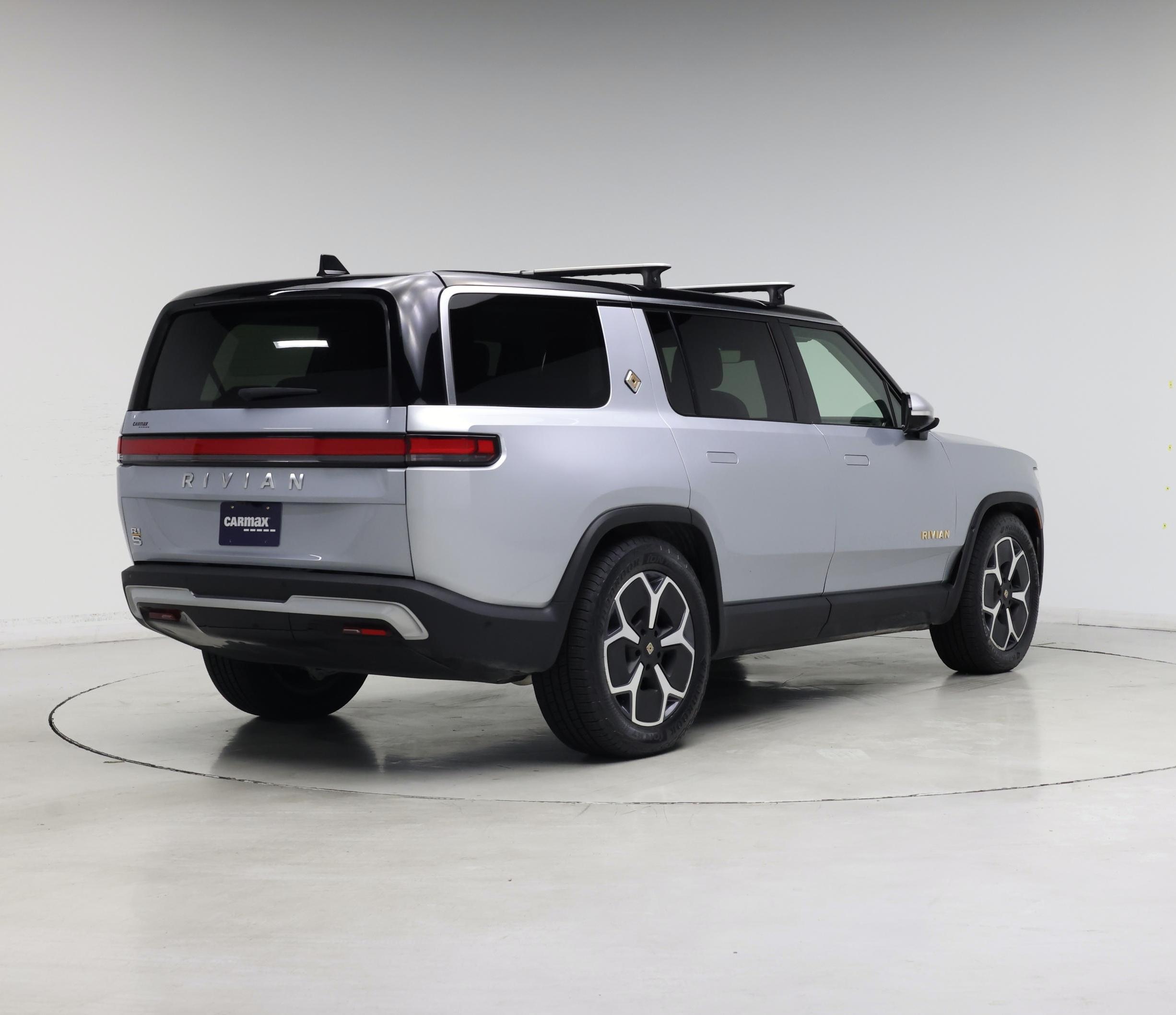 Thumbnail: 2023 Rivian R1S - 8