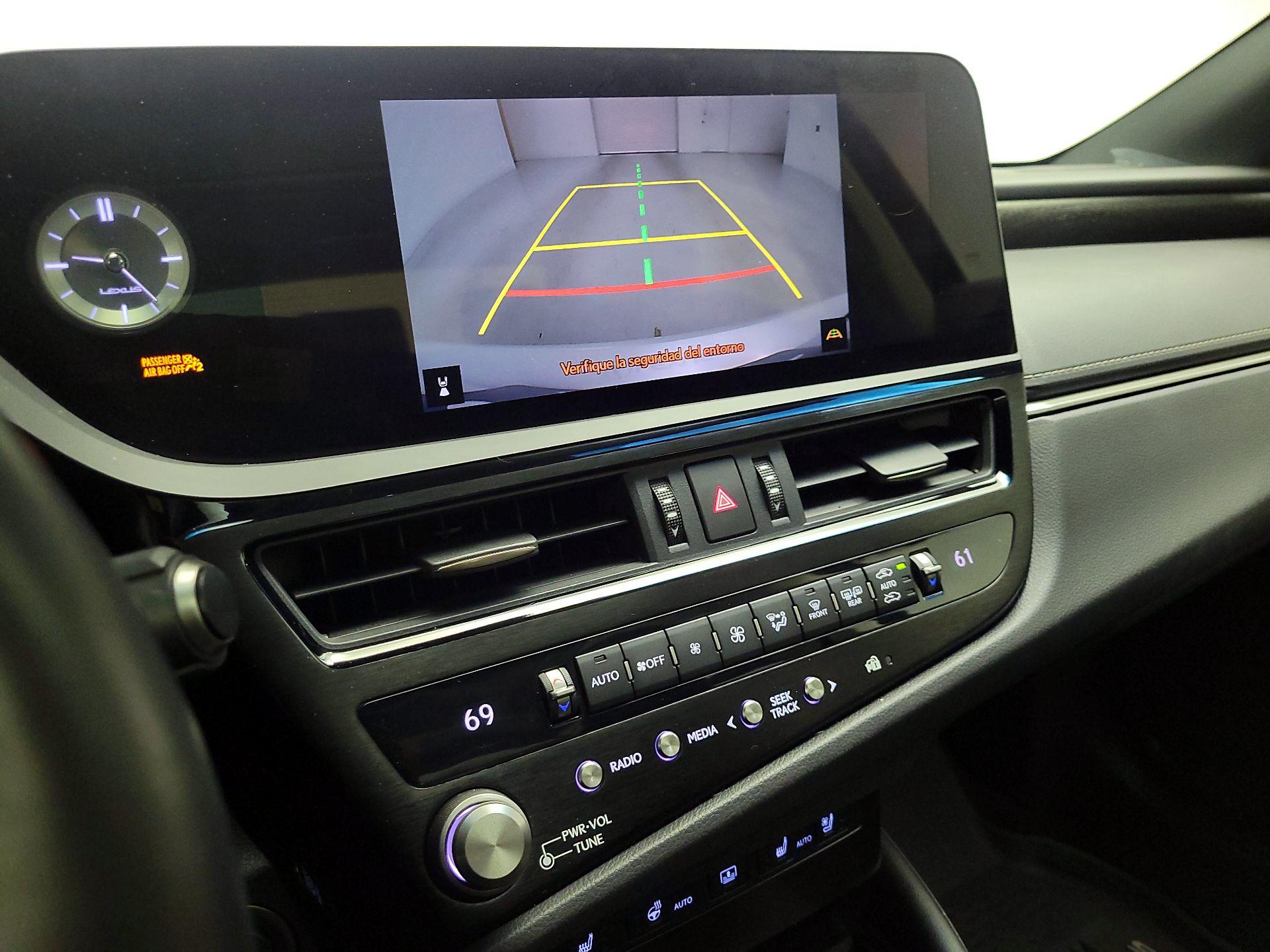 Thumbnail: 2024 Lexus ES - 15
