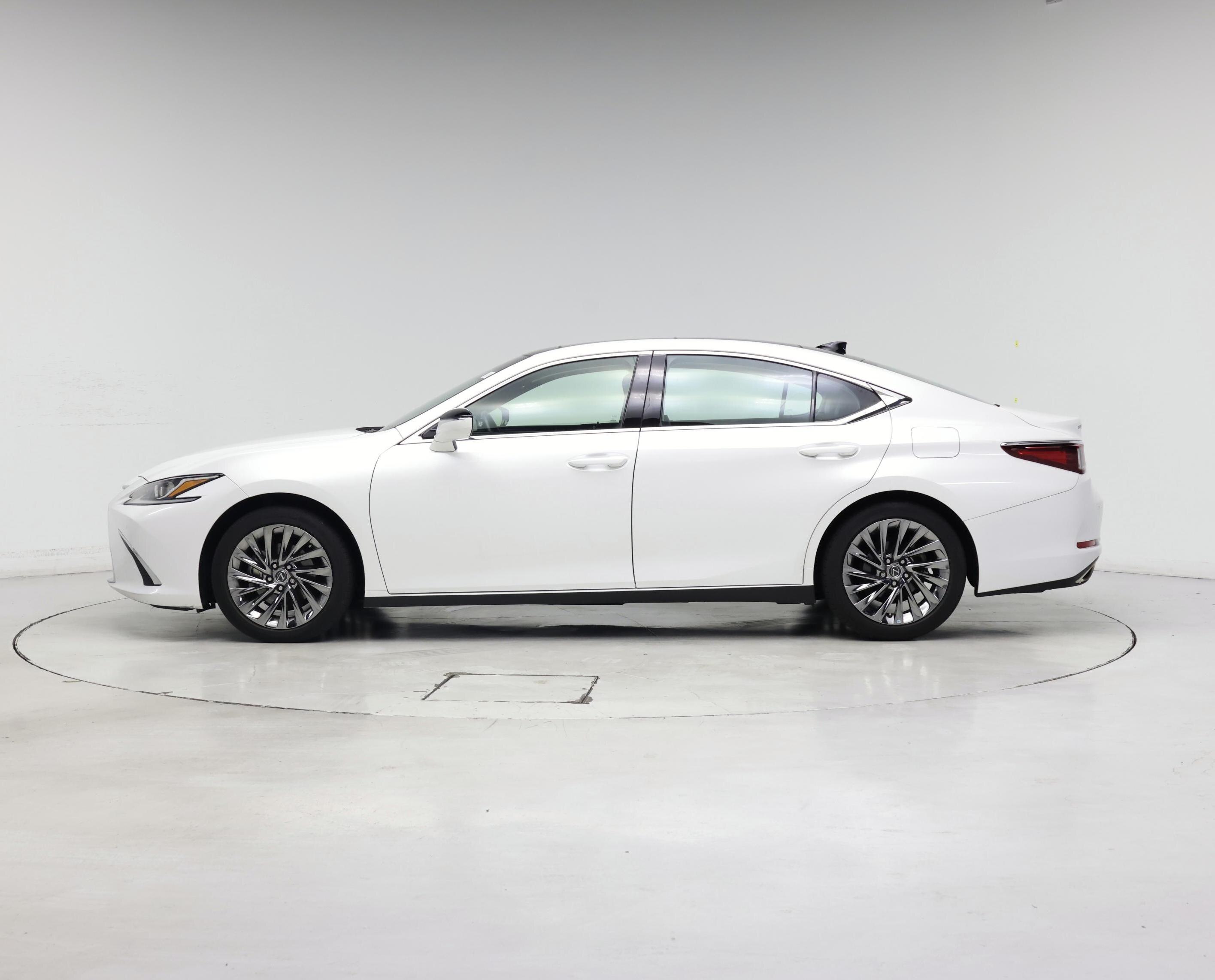 Thumbnail: 2024 Lexus ES - 3